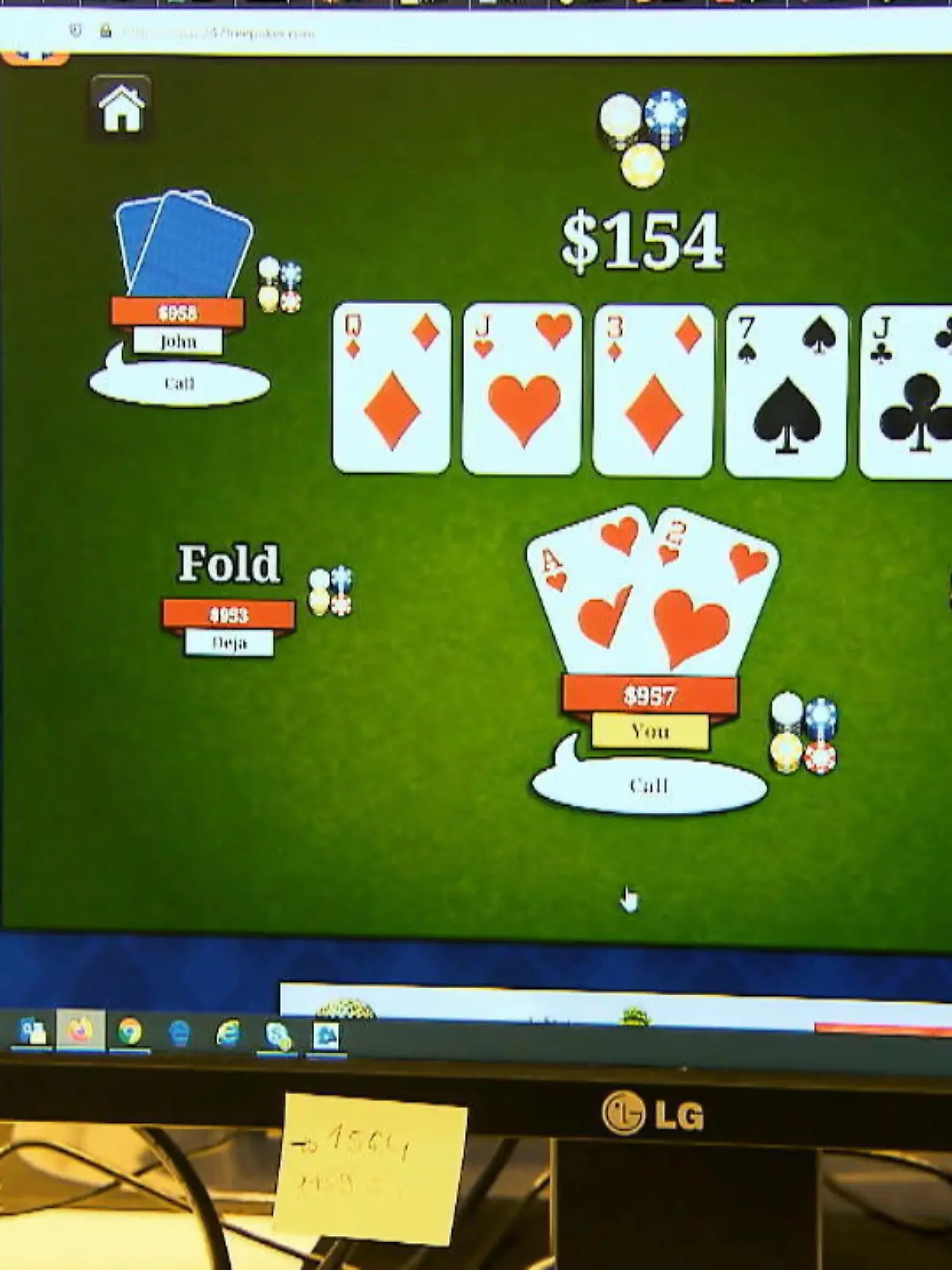 Online-Casinos sind jetzt bundesweit legal. Denn seit 1. Juli ist der tritt der neue Glücksspielstaatsvertrag in Kraft. Bislang war das Online-Zocken nur in Schleswig- Holstein erlaubt. Das grüne Licht für Online-Poker und virtuelle Automatenspiele sehen Experten kritisch - vor allem für Jugendliche und Spielsüchtige. Eine Sucht, die Aliya Yıldız (47) in den Ruin getrieben hat.