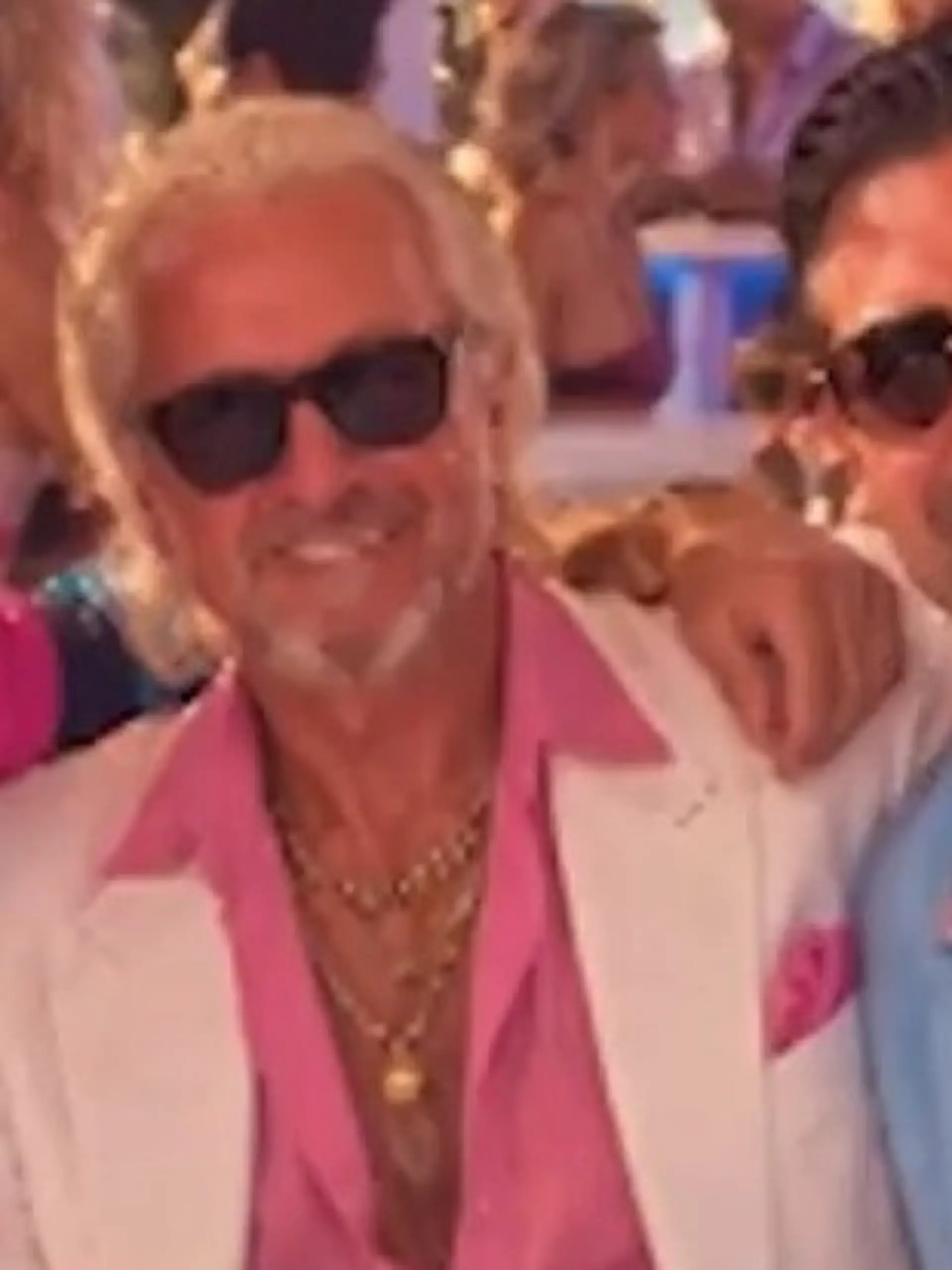 Bild zu: "Robert Geiss macht bei Trend mit – Fans erkennen ihn nicht wieder!"