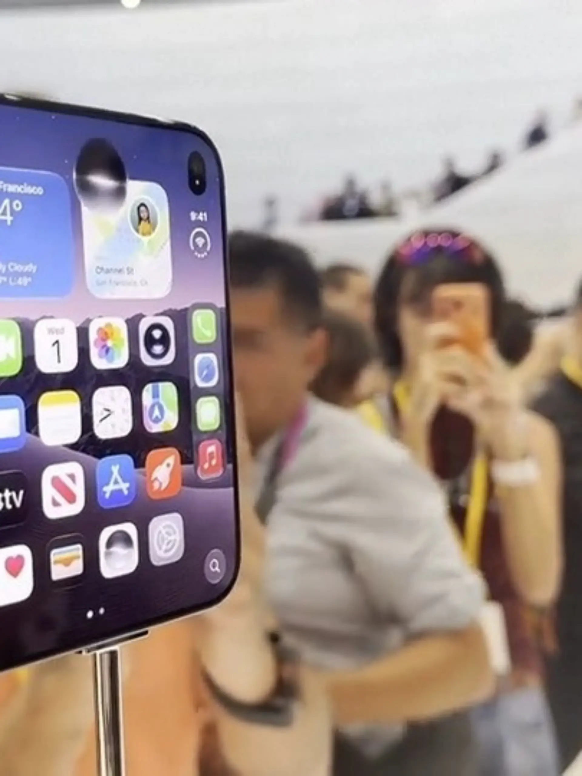 Bild zu: "Neues iPhone Duo vorgestellt! DAS konnte bisher noch keines von ihnen"