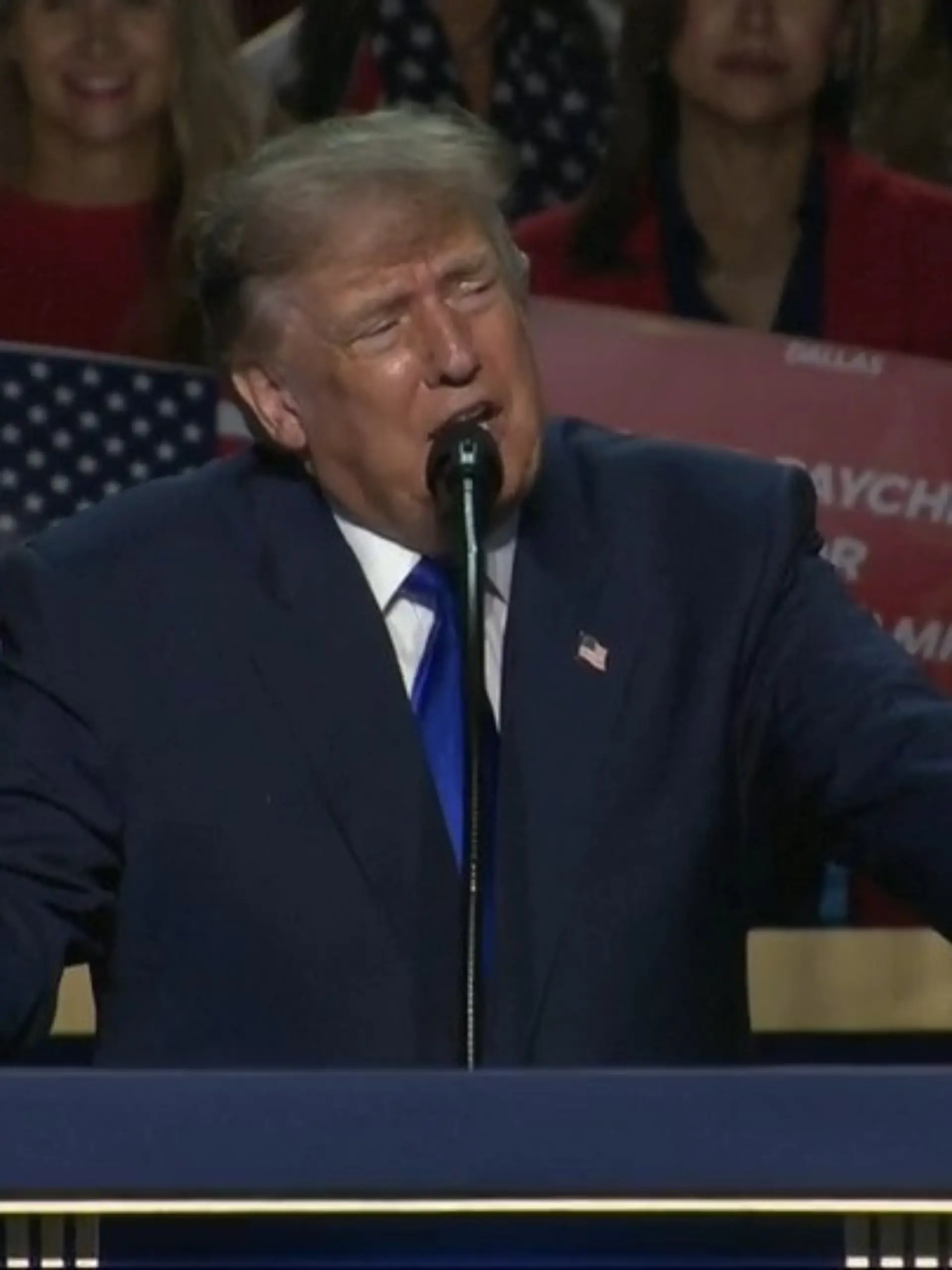 Bild zu: "Bestechungsvorwurf an Donald Trump! US-Präsident will Stimmen kaufen – für 5.000 Dollar"