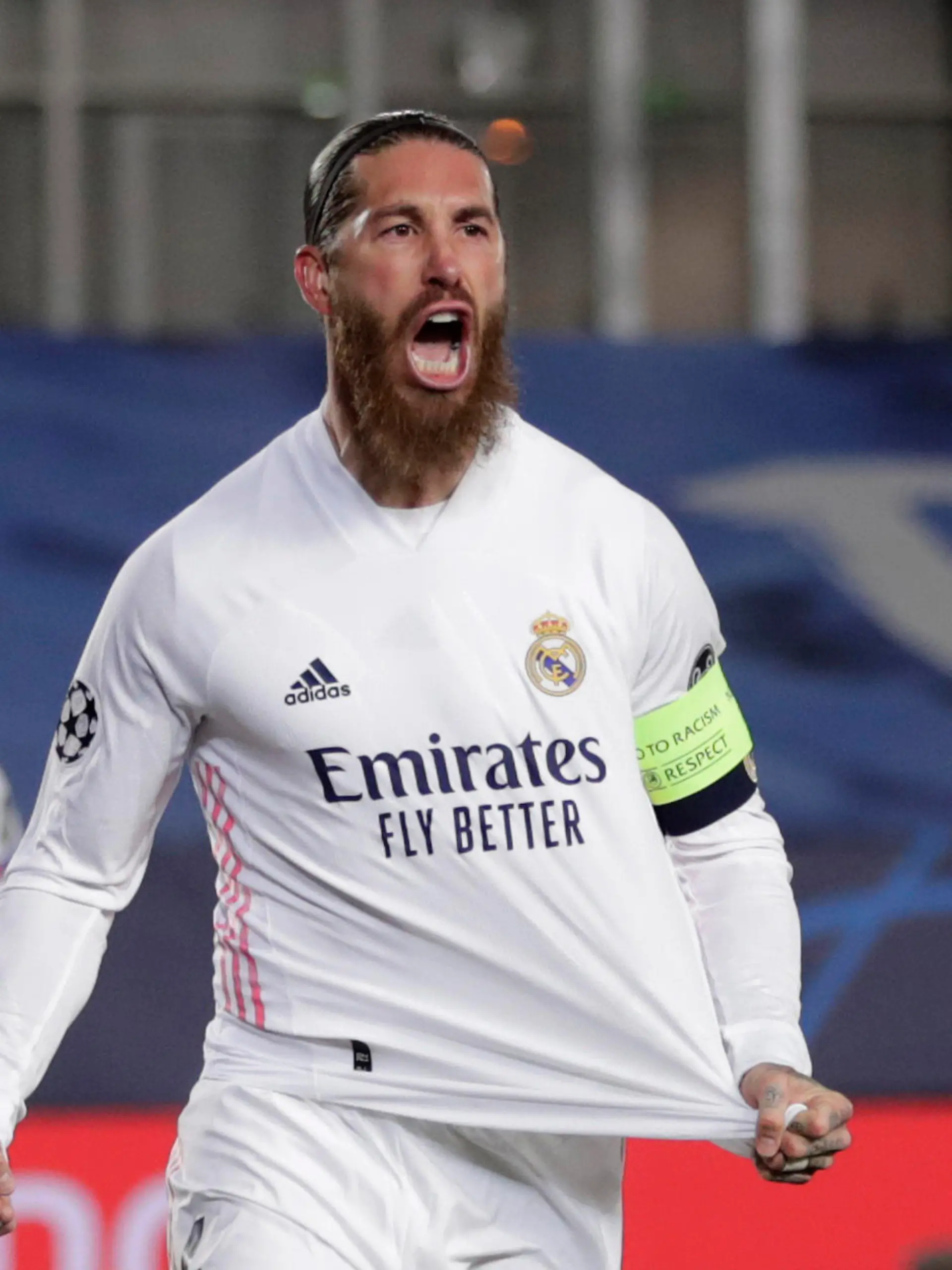 ARCHIV - 13.03.2021, Spanien, Madrid: Fußball: Champions League, K.o.-Runde, Achtelfinale, Rückspiele, Real Madrid - Atalanta Bergamo, Alfredo di Stefano-Stadion. Real Madrids Sergio Ramos (vorne) feiert den zweiten Treffer seiner Mannschaft.(zui dpa "Ergriffener Ramos bei seinem Real-Abschied: «Einzigartige Reise»") Foto: Bernat Armangue/AP/dpa +++ dpa-Bildfunk +++