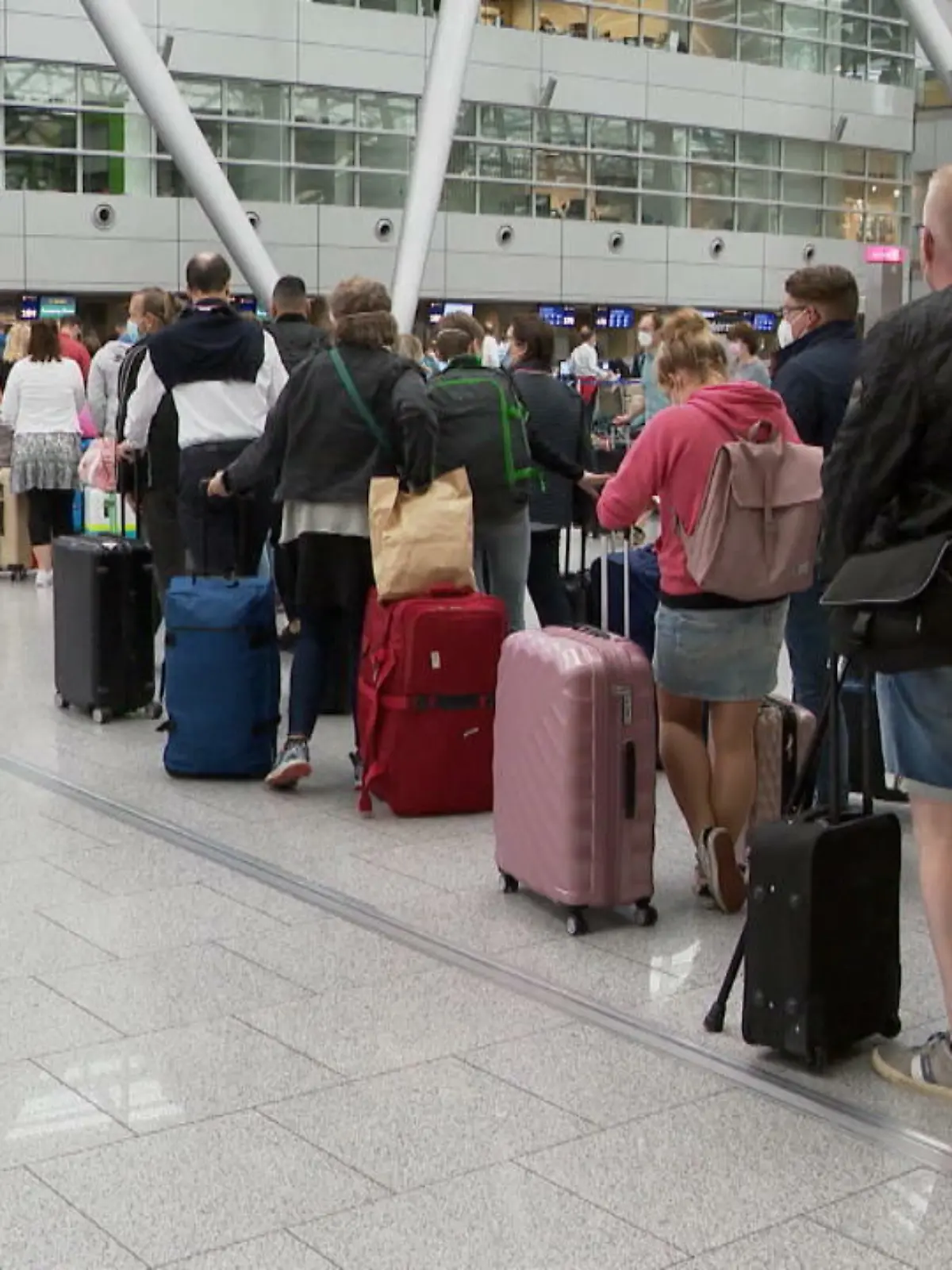 Bild zu: "Flughafen Düsseldorf bereitet sich vor"