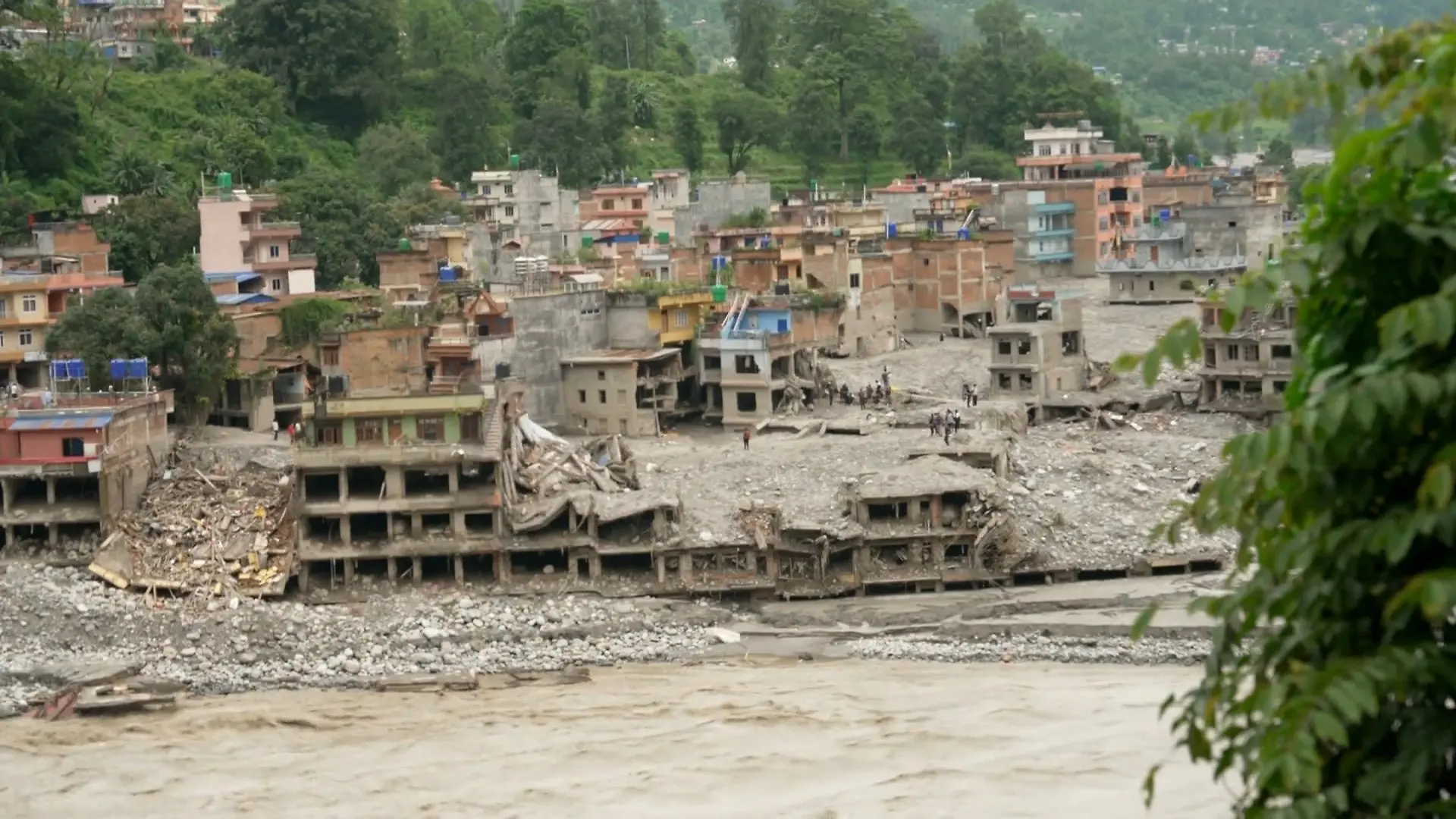 Nepal - Rettung in letzter Minute Nepal, Flut, Erdrutsch