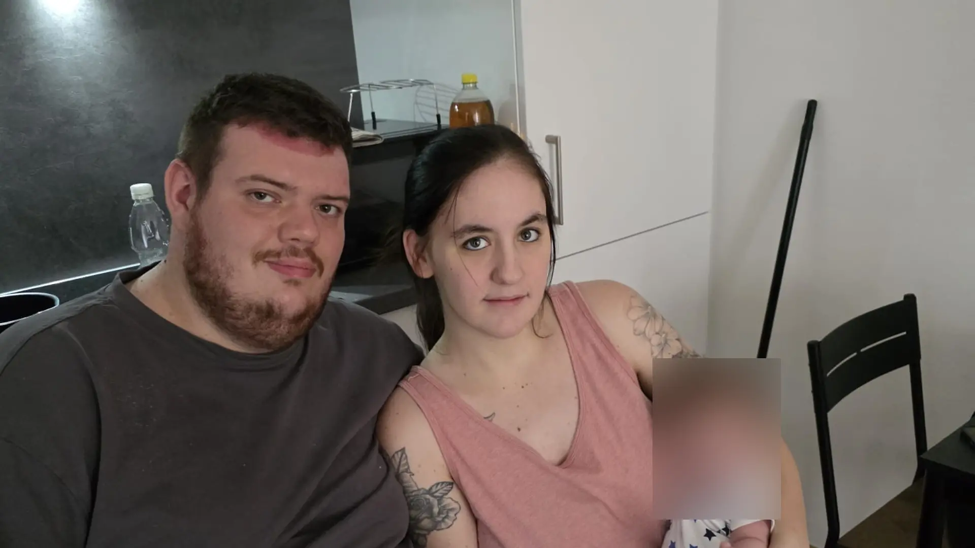 Matthias und Kathi mit ihrem Baby James