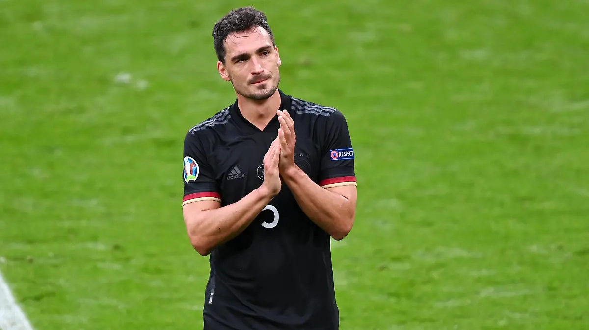 FUSSBALL Euro 2021 Achtelfinale Spiel 44 in London England - Deutschland 29.06.2021 Enttaeuschung Deutschland Mats Hummels nach dem Spiel *** FOOTBALL Euro 2021 Round of 16 match 44 in London England Germany 29 06 2021 Disappointment Germany Mats Hummels after the match