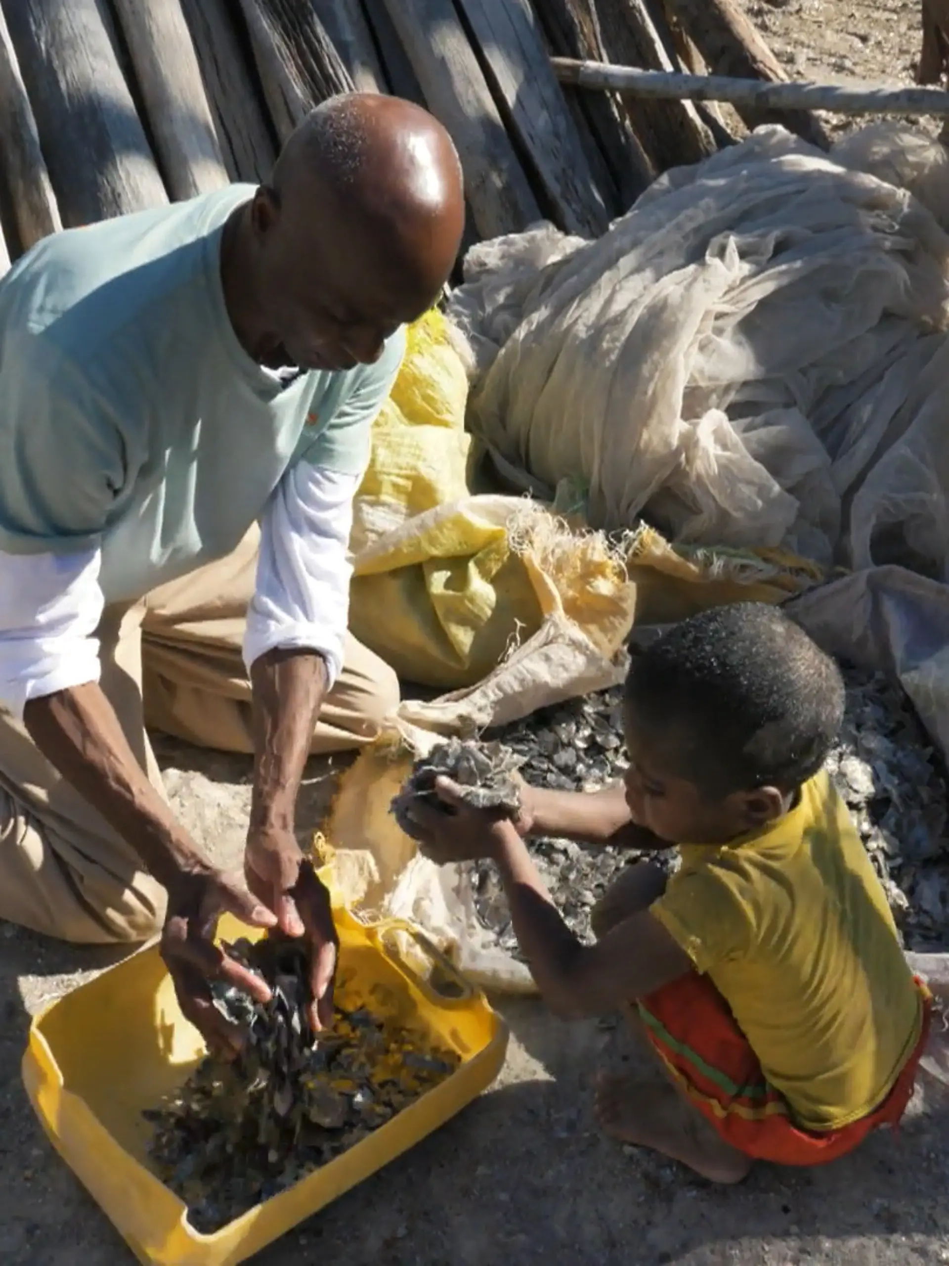 Bild zu: "Bruce Darnell setzt sich für Minenkinder in Madagaskar ein"