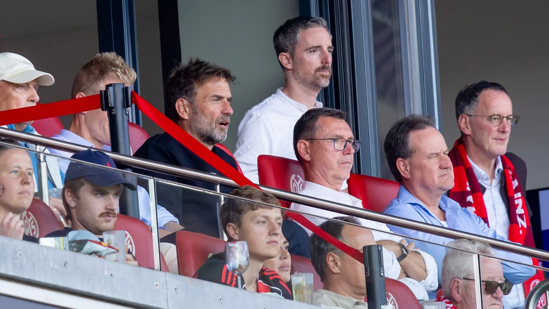 Der Bundestrainer schaute sich zuletzt mehrere Bundesliga-Spiele an. (Archivbild)