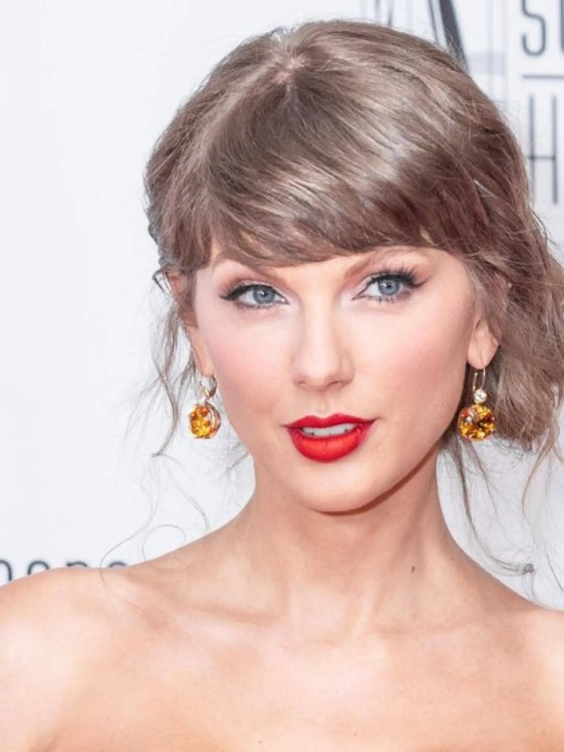 Taylor Swift hat noch nie eine Emmy-Verleihung besucht. In diesem Jahr war sie zumindest in einem Einspieler zu sehen.
