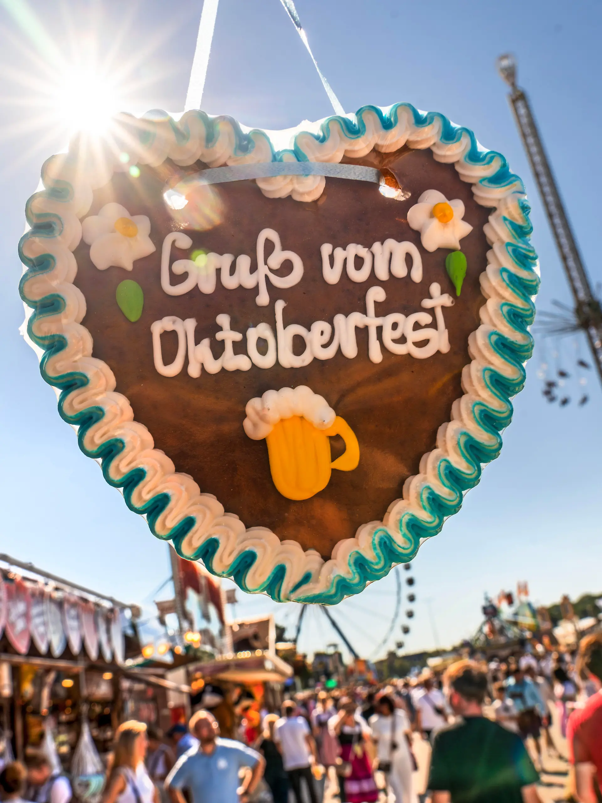 Die Sonne lässt sich zum Fassanstich sehen!