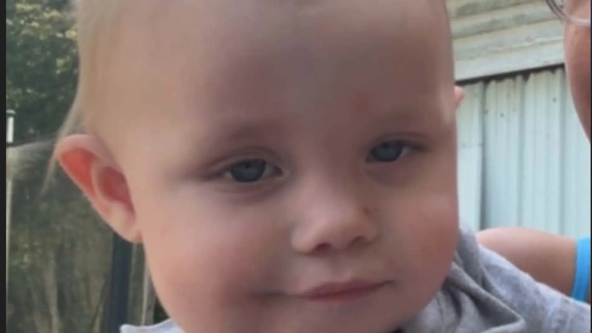 Baby Grayson (11 Monate) tot gefunden – Babysitter (19) festgenommen