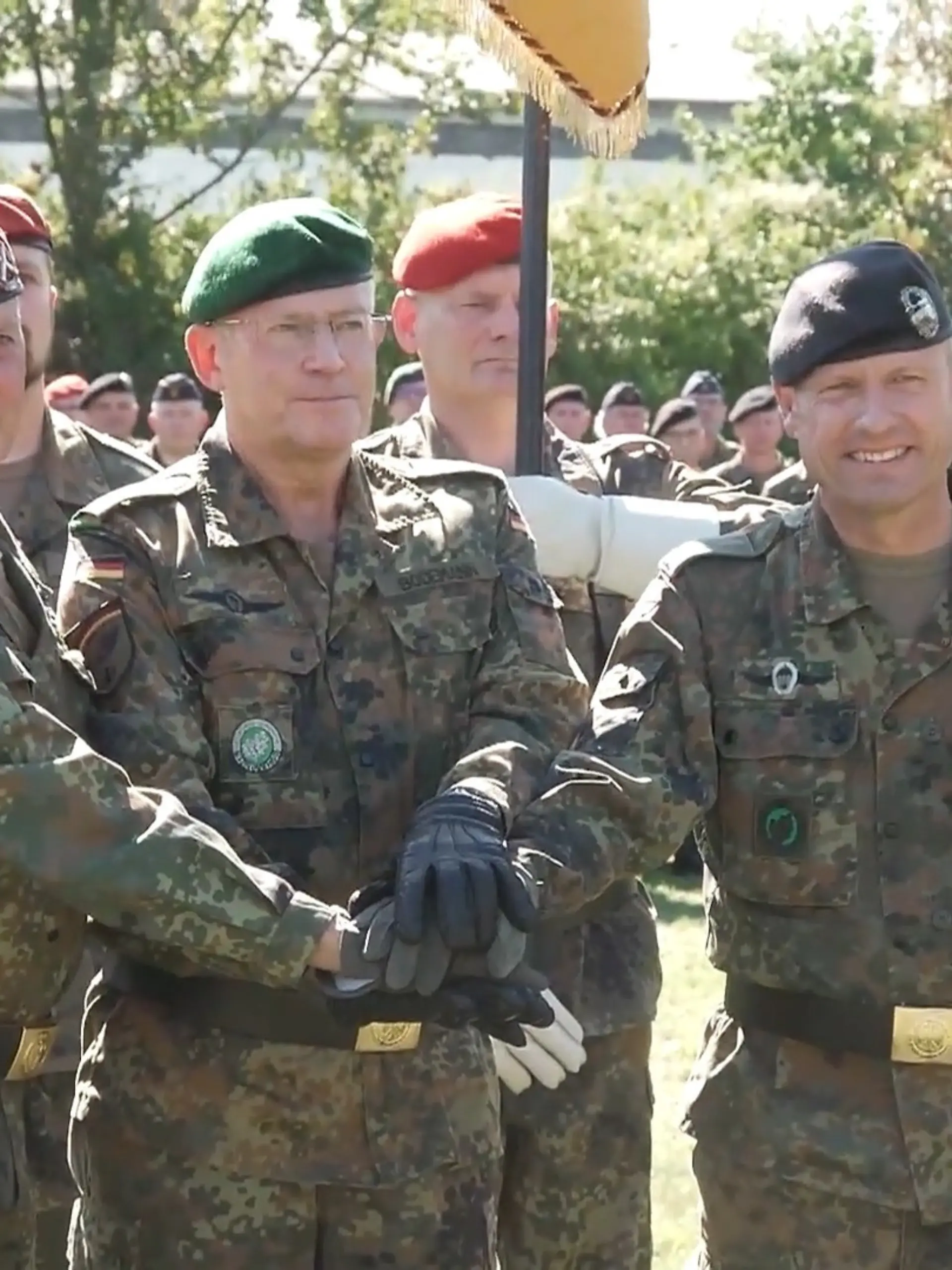 Bild zu: "Personalwechsel beim Landeskommando NRW"