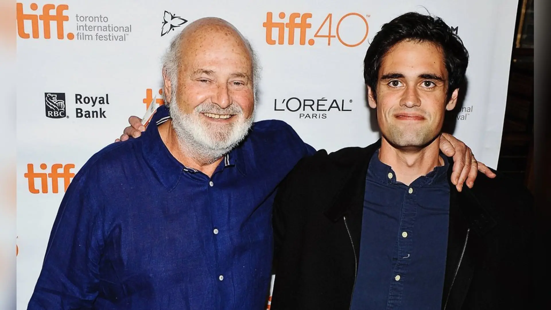 Nick Reiner (r.) mit Rob Reiner im Jahr 2015. Nick wird vorgeworfen, seine Eltern Rob und Michele getötet zu haben.