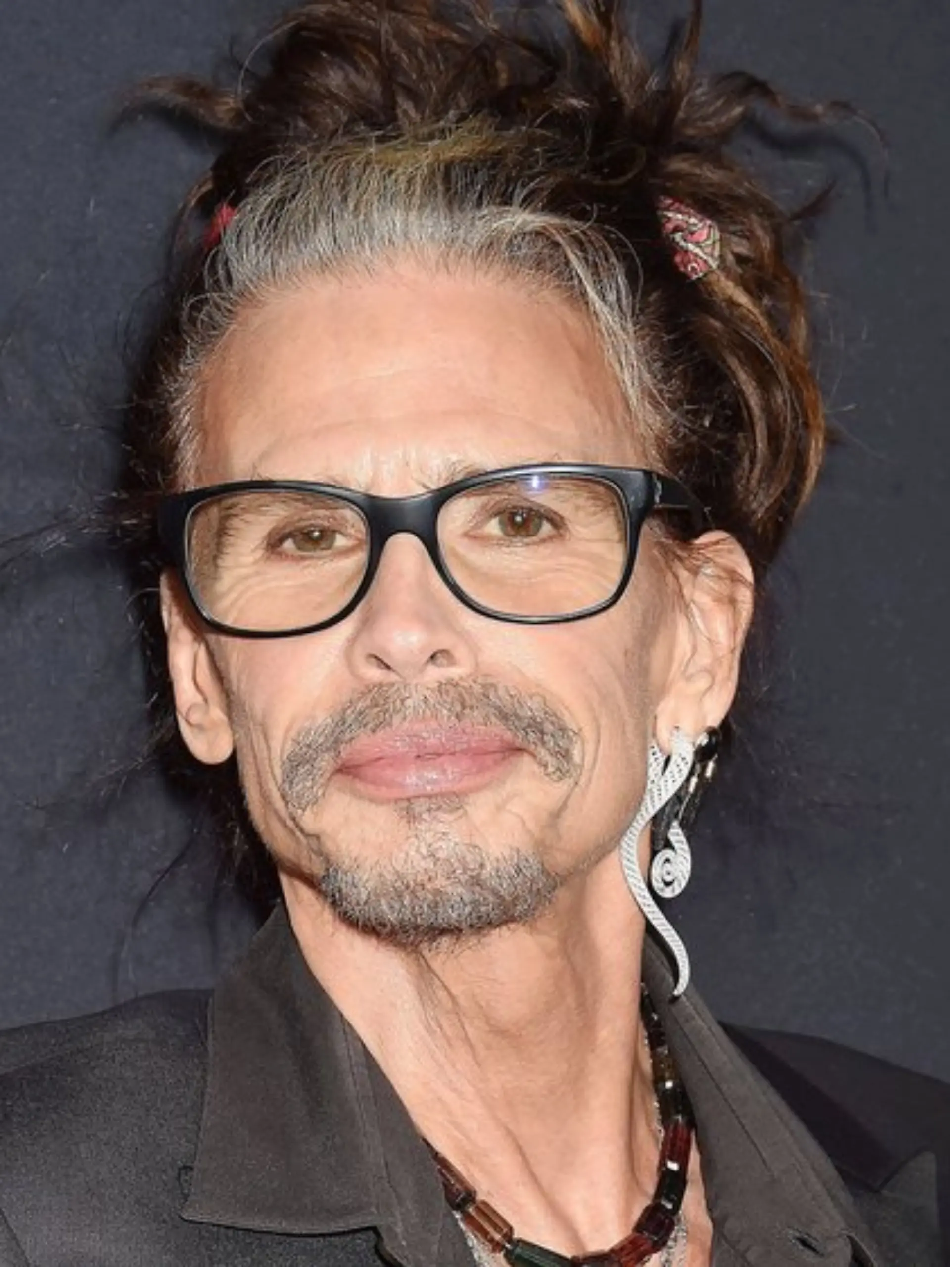 Die Richterin im Zivilverfahren gegen Steven Tyler gibt den Fall ab.