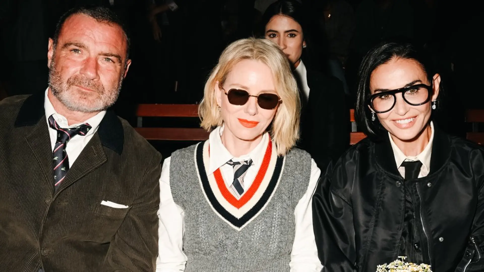 Liev Schreiber und Naomi Watts saßen neben Demi Moore (r.) in der ersten Reihe.