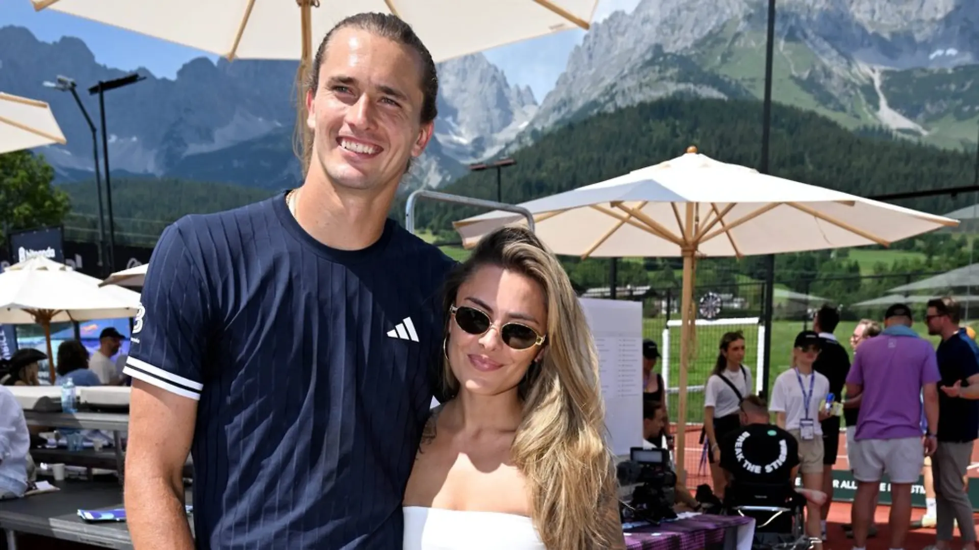 Alex Zverev und Sophia Thomalla, hier im Juni 2026, erholen sich in Monte Carlo von seinem US-Open-Sieg.