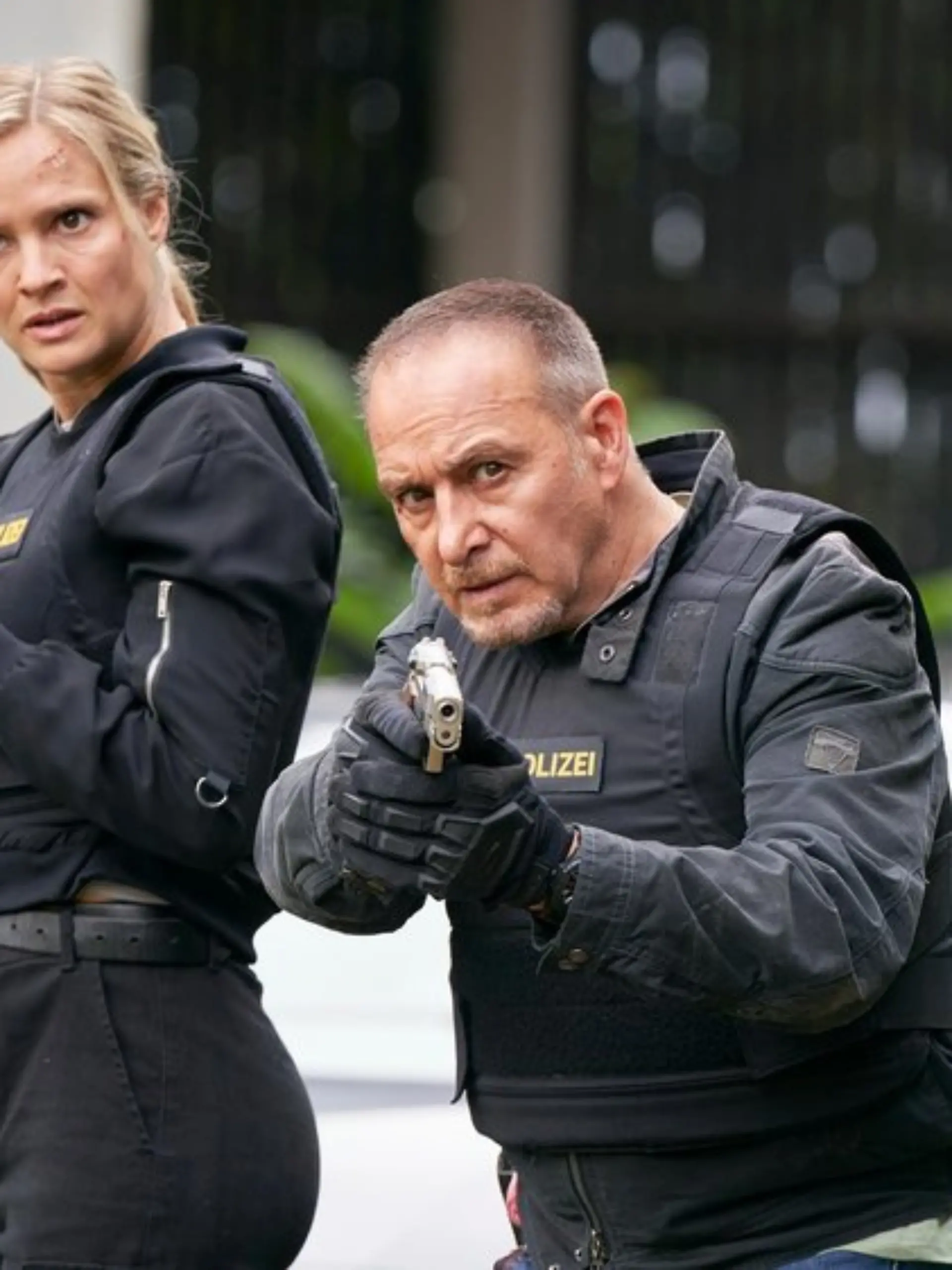 Semir Gerkhan (Erdoğan Atalay) und seine "Alarm für Cobra 11"-Partnerin Vicky Reisinger (Pia Stutzenstein).