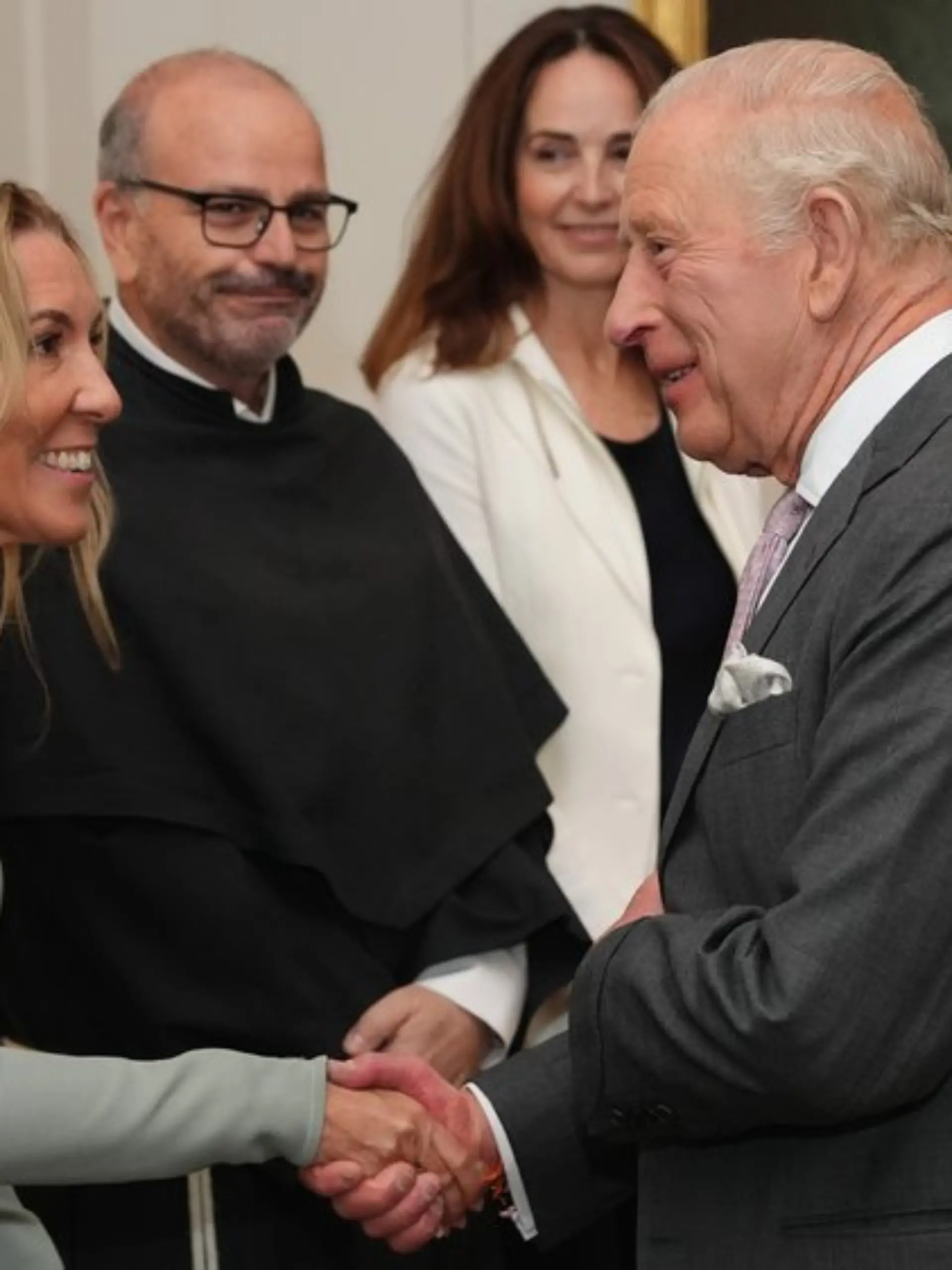 König Charles zeigte sich bei einem Auftritt in Schottland gut gelaunt.