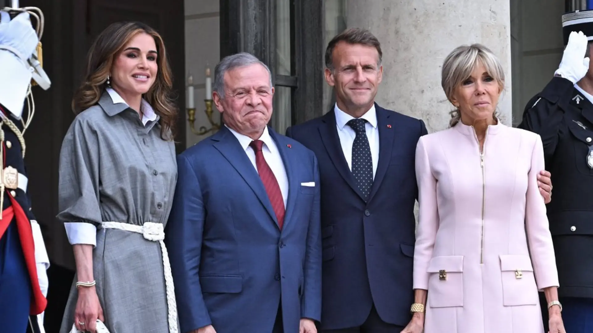 Königin Rania und König Abdullah II. von Jordanien (l.) an der Seite von Emmanuel und Brigitte Macron.