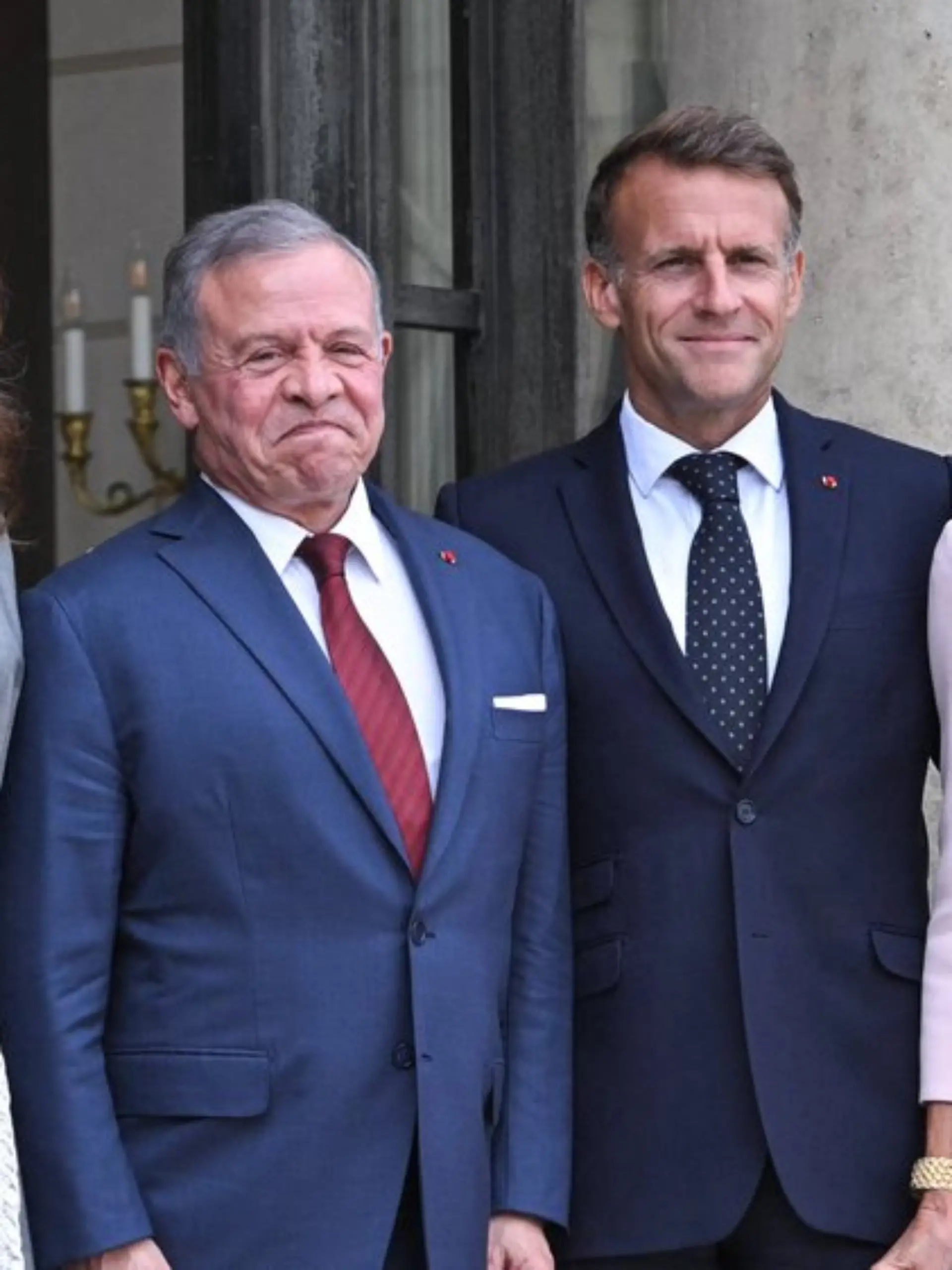 Königin Rania und König Abdullah II. von Jordanien (l.) an der Seite von Emmanuel und Brigitte Macron.