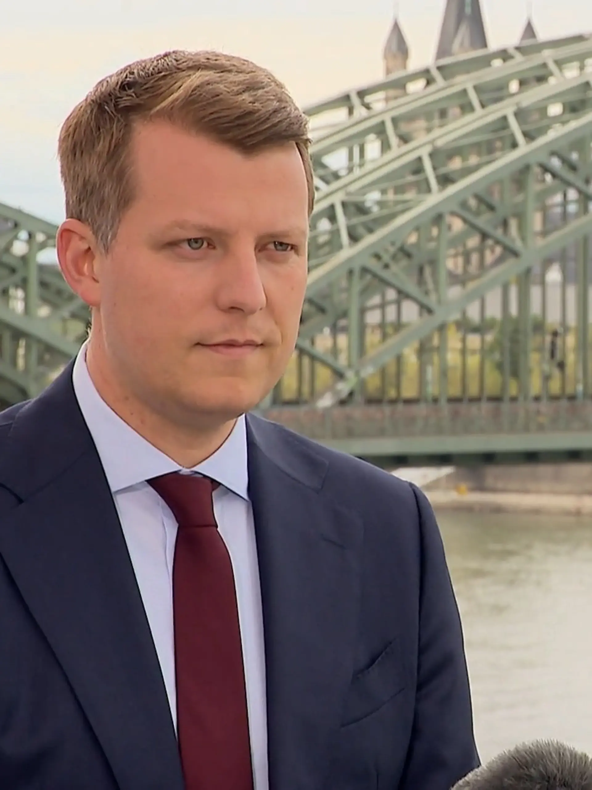 Bild zu: "Sommerinterview mit Henning Höne (FDP)"