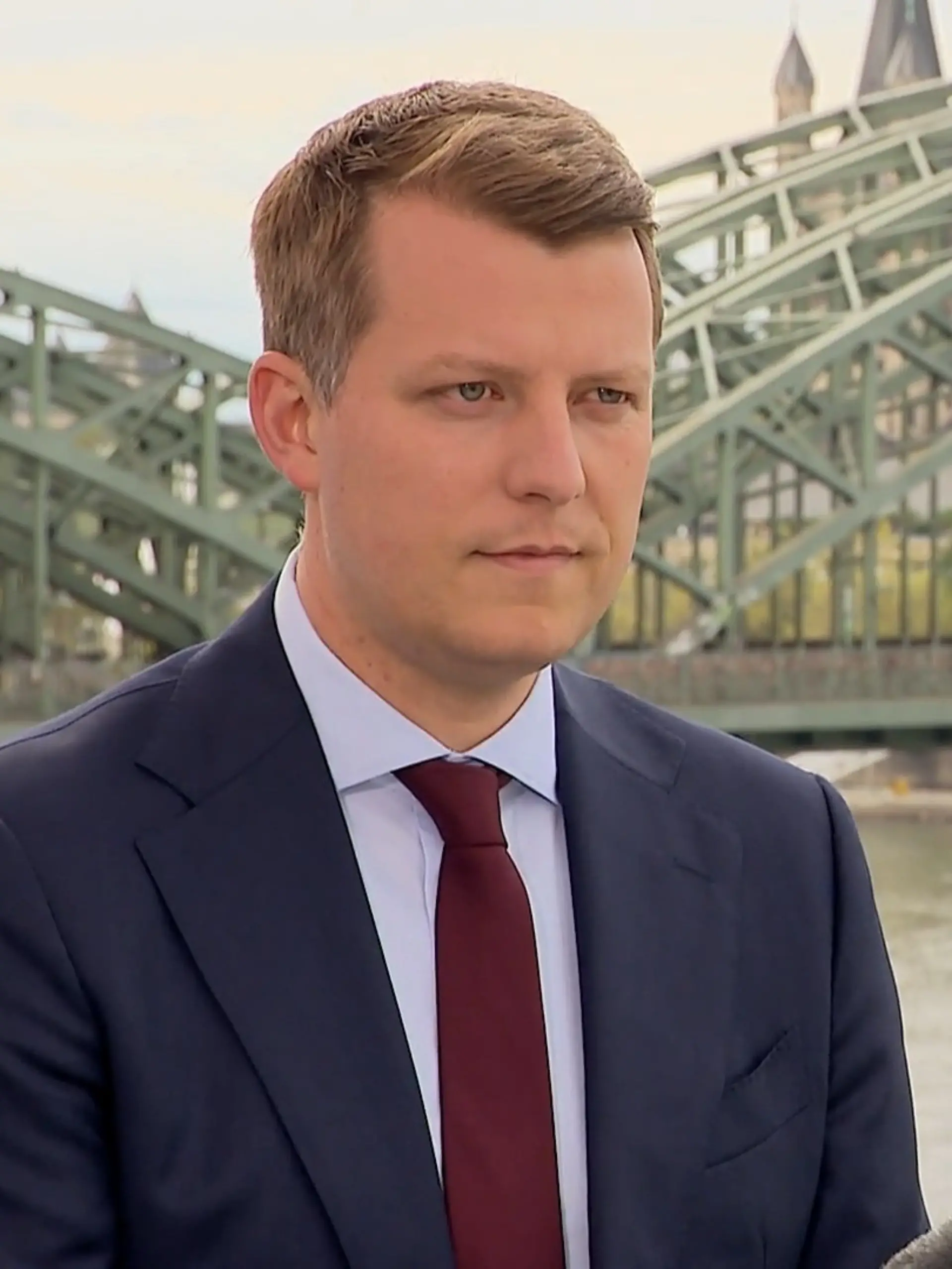 Bild zu: "Sommerinterview mit Henning Höne (FDP)"