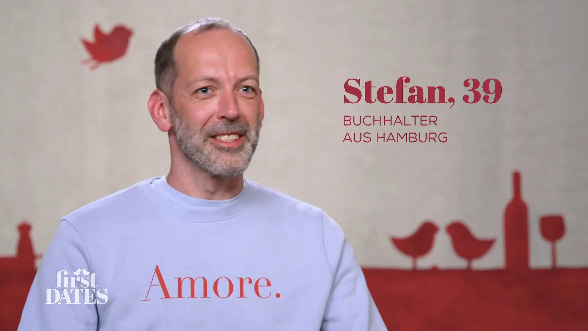 Stefan trägt "Amore" auf seinem Shirt Auch im Herzen?