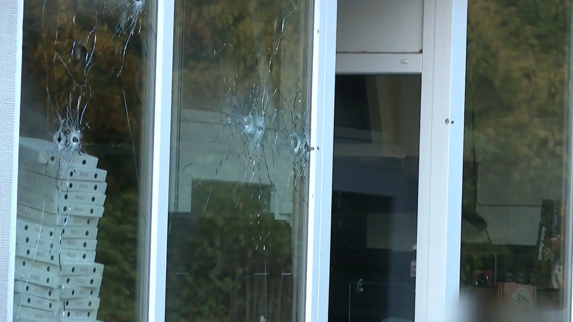 Mordkommission ermittelt nach Schüssen in Köln-Mülheim Kugeln treffen Pizzeria und Kinderzimmer