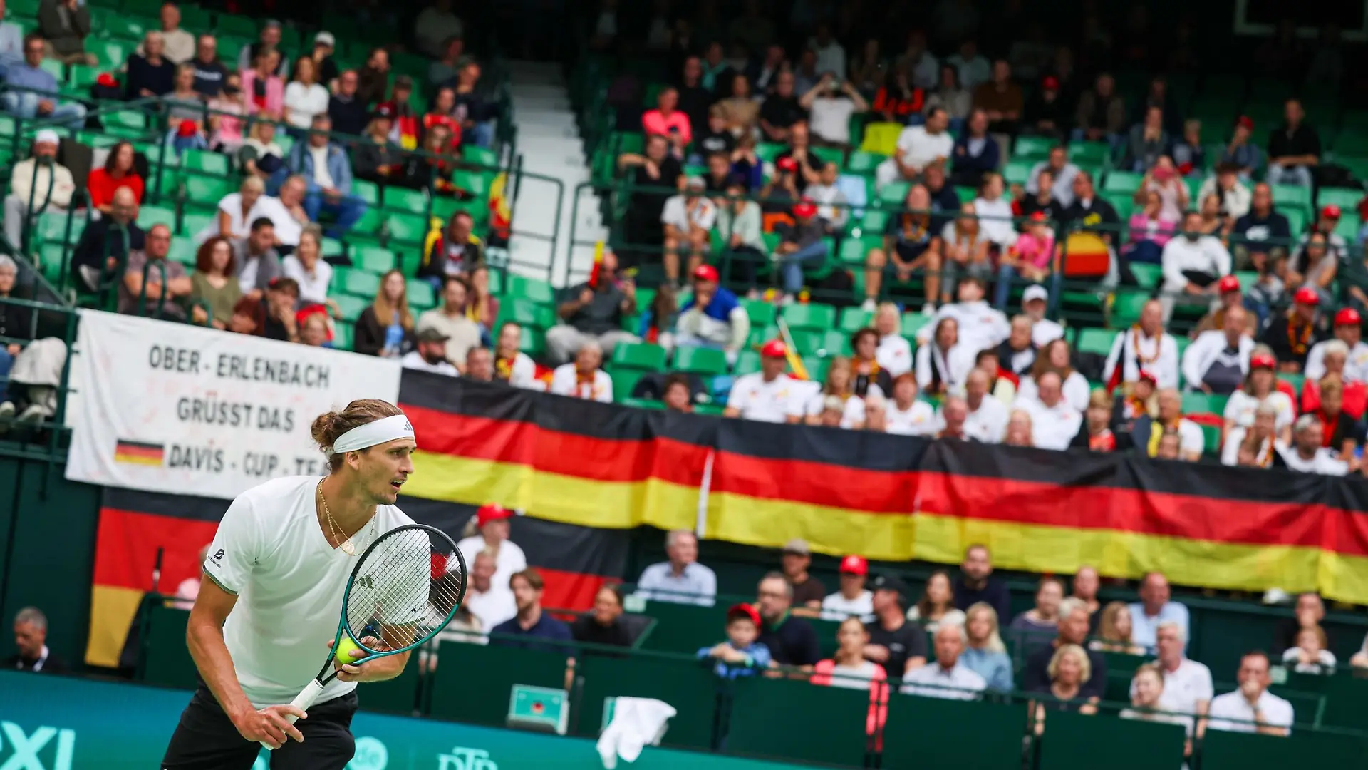 Alexander Zverev gewann im Davis Cup seine beiden Einzel.