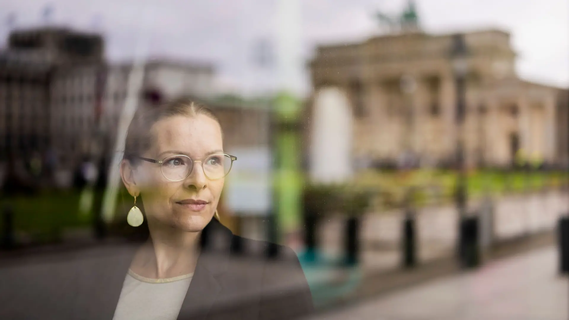 Zitha Elevi hat zum Brandenburger Tor geforscht und ein Buch geschrieben.