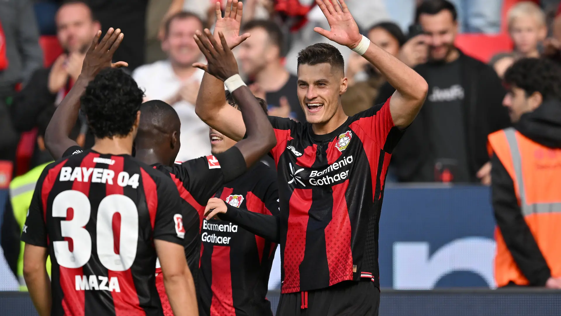 Jubel Patrik Schick r. Bayer Leverkusen nach seinem Tor zum 1:0, l-r Ibrahim Maza Bayer Leverkusen, Moussa Diaby Bayer Leverkusen, Fussball 1. Bundesliga, 4.Spieltag, Bayer 04 Leverkusen - RB Leipzig, am 20.09.2026 in Leverkusen/ Deutschland. DFL regulations prohibit any use of photographs as image sequences and/or quasi-video ÃÂ *** Patrik Schick of Bayer Leverkusen celebrates after scoring the 1-0 goal from left to right: Ibrahim Maza of Bayer Leverkusen, Moussa Diaby of Bayer Leverkusen, Soccer, Bundesliga, Matchday 4, Bayer 04 Leverkusen vs. RB Leipzig, on September 20, 2026, in Leverkusen, Germany. DFL regulations prohibit any use of photographs as image sequences and/or quasi-video.