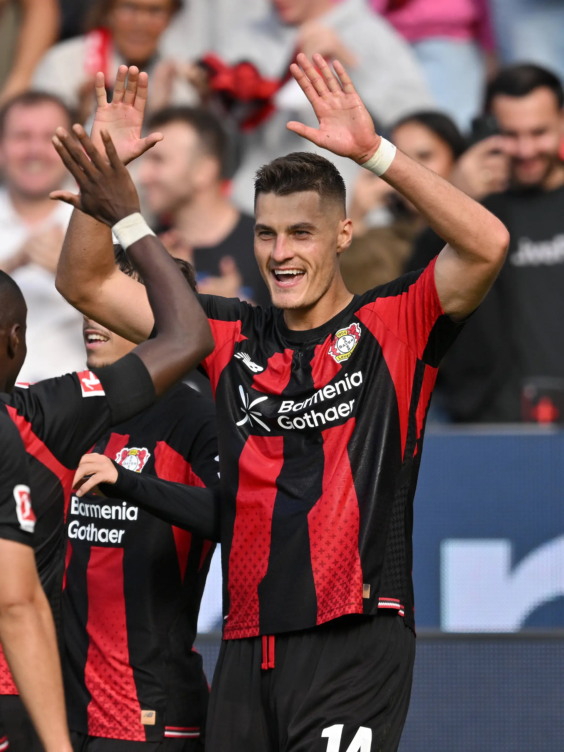 Jubel Patrik Schick r. Bayer Leverkusen nach seinem Tor zum 1:0, l-r Ibrahim Maza Bayer Leverkusen, Moussa Diaby Bayer Leverkusen, Fussball 1. Bundesliga, 4.Spieltag, Bayer 04 Leverkusen - RB Leipzig, am 20.09.2026 in Leverkusen/ Deutschland. DFL regulations prohibit any use of photographs as image sequences and/or quasi-video ÃÂ *** Patrik Schick of Bayer Leverkusen celebrates after scoring the 1-0 goal from left to right: Ibrahim Maza of Bayer Leverkusen, Moussa Diaby of Bayer Leverkusen, Soccer, Bundesliga, Matchday 4, Bayer 04 Leverkusen vs. RB Leipzig, on September 20, 2026, in Leverkusen, Germany. DFL regulations prohibit any use of photographs as image sequences and/or quasi-video.