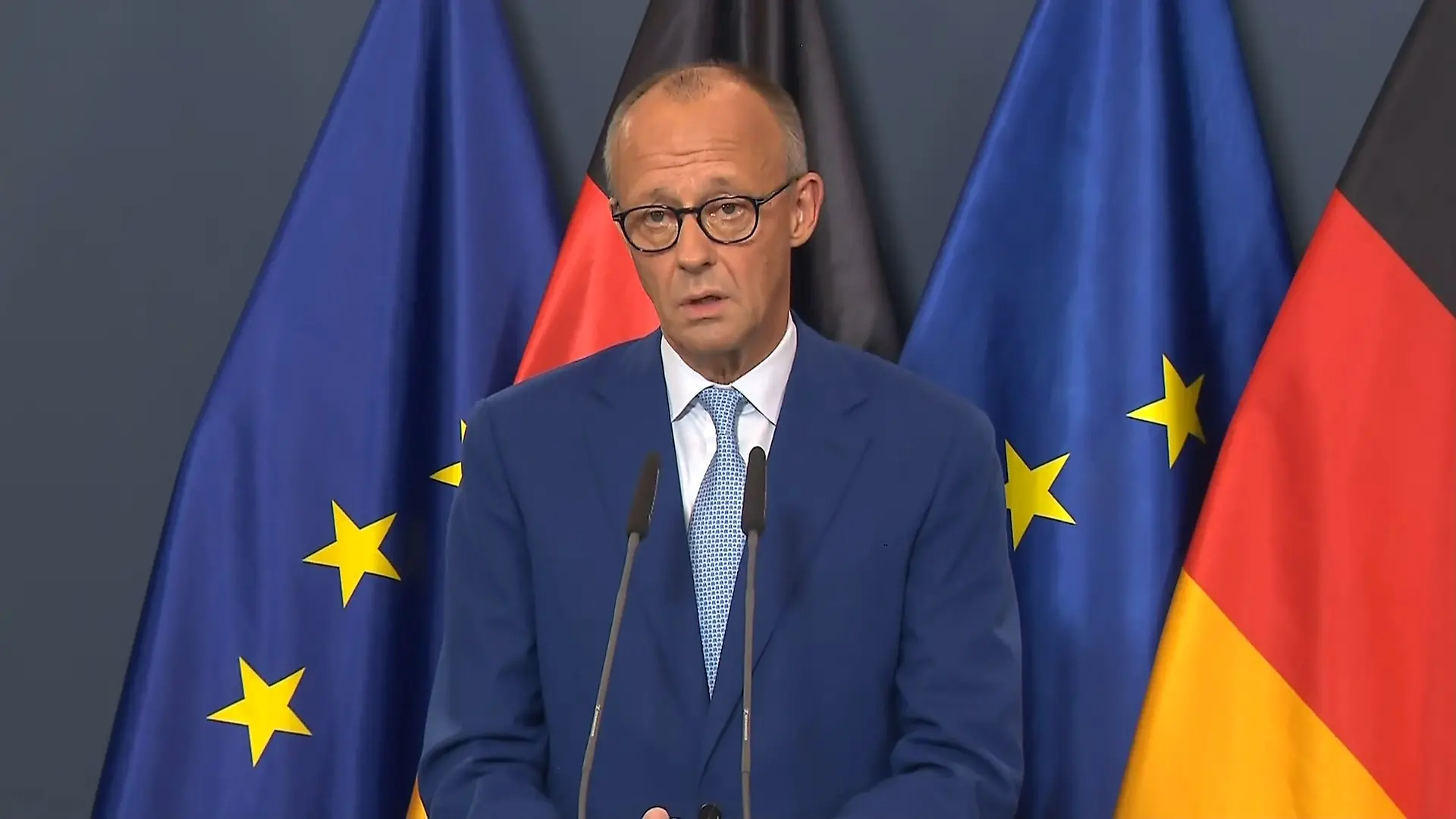 Merz will trotz Wahldebakel an Reformkurs festhalten Seine Rede im Video