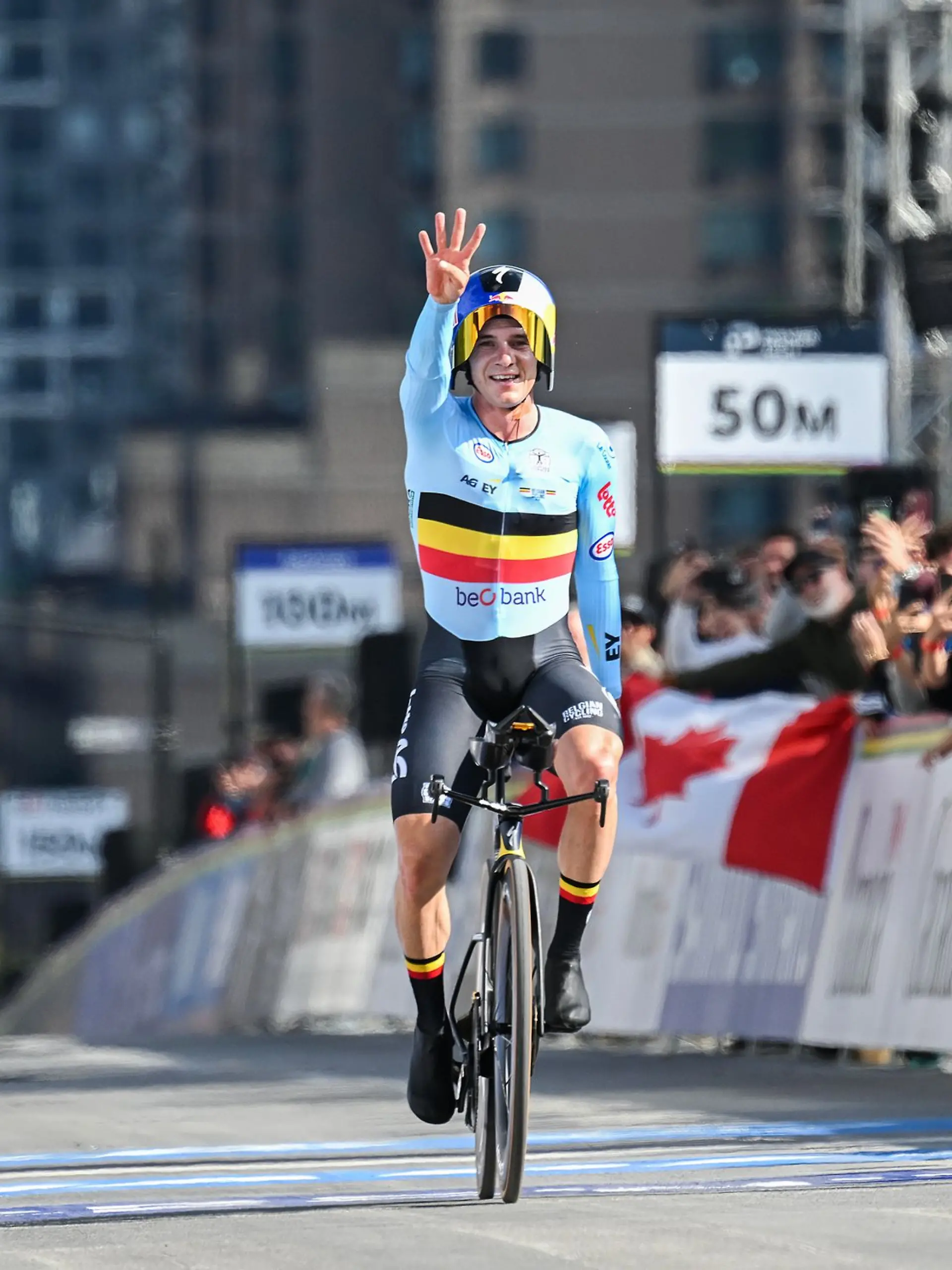 Bild zu: "Vierter WM-Titel: Evenepoel knackt Martin-Rekord"