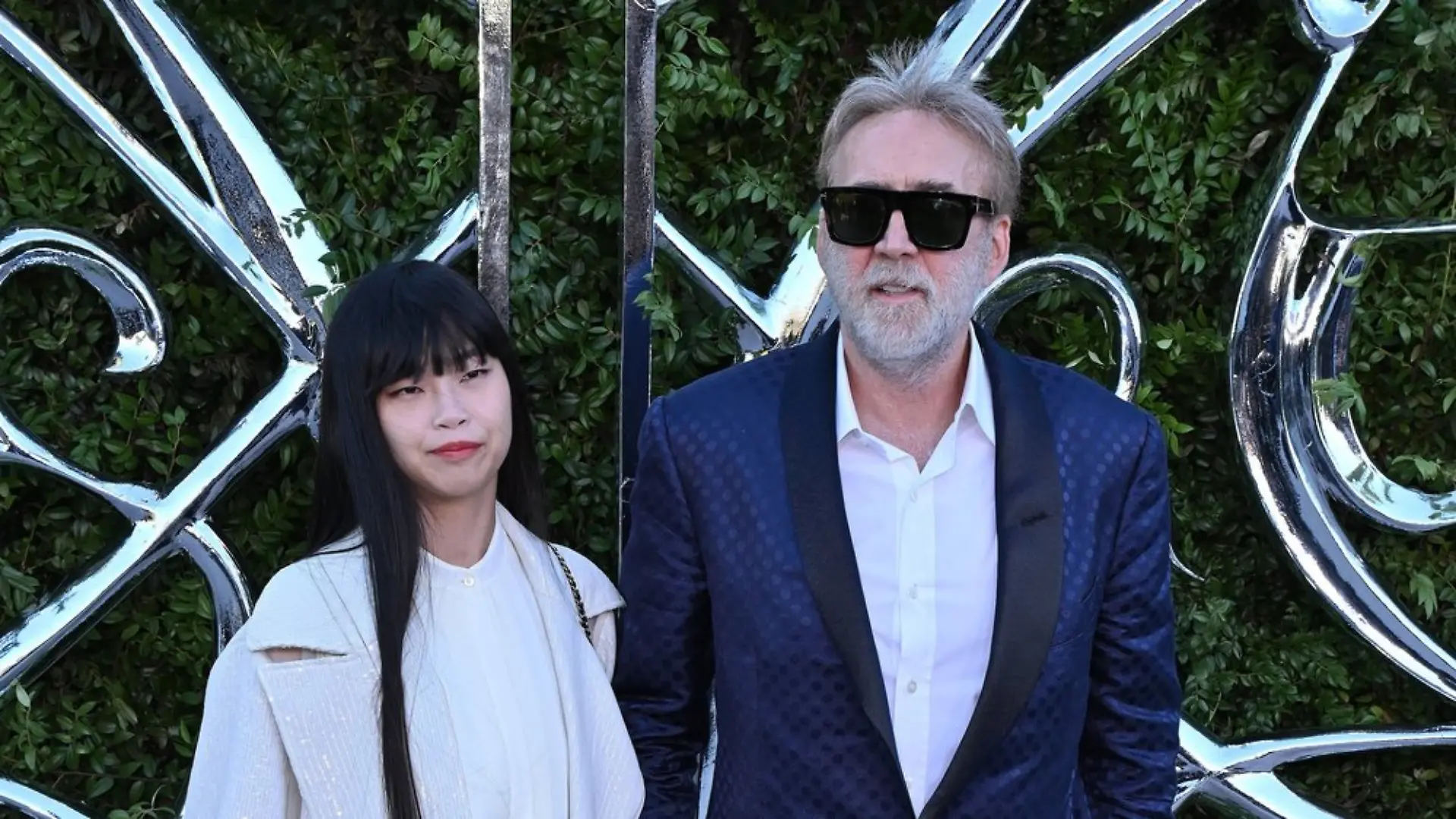 Der ergraute Nicolas Cage und seine Ehefrau Riko Shibata.