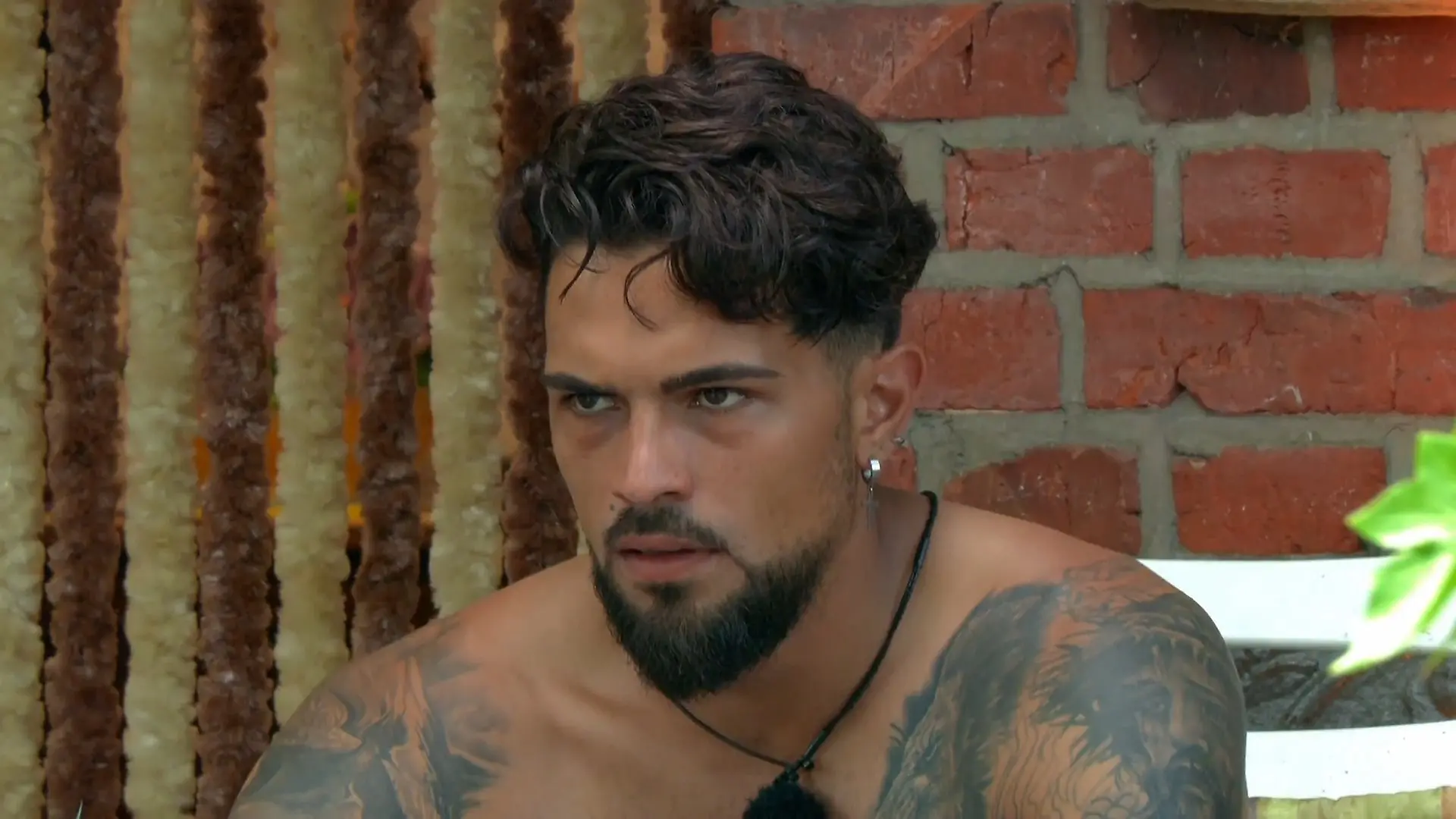Alex: "Anita raus" Klare Ansage