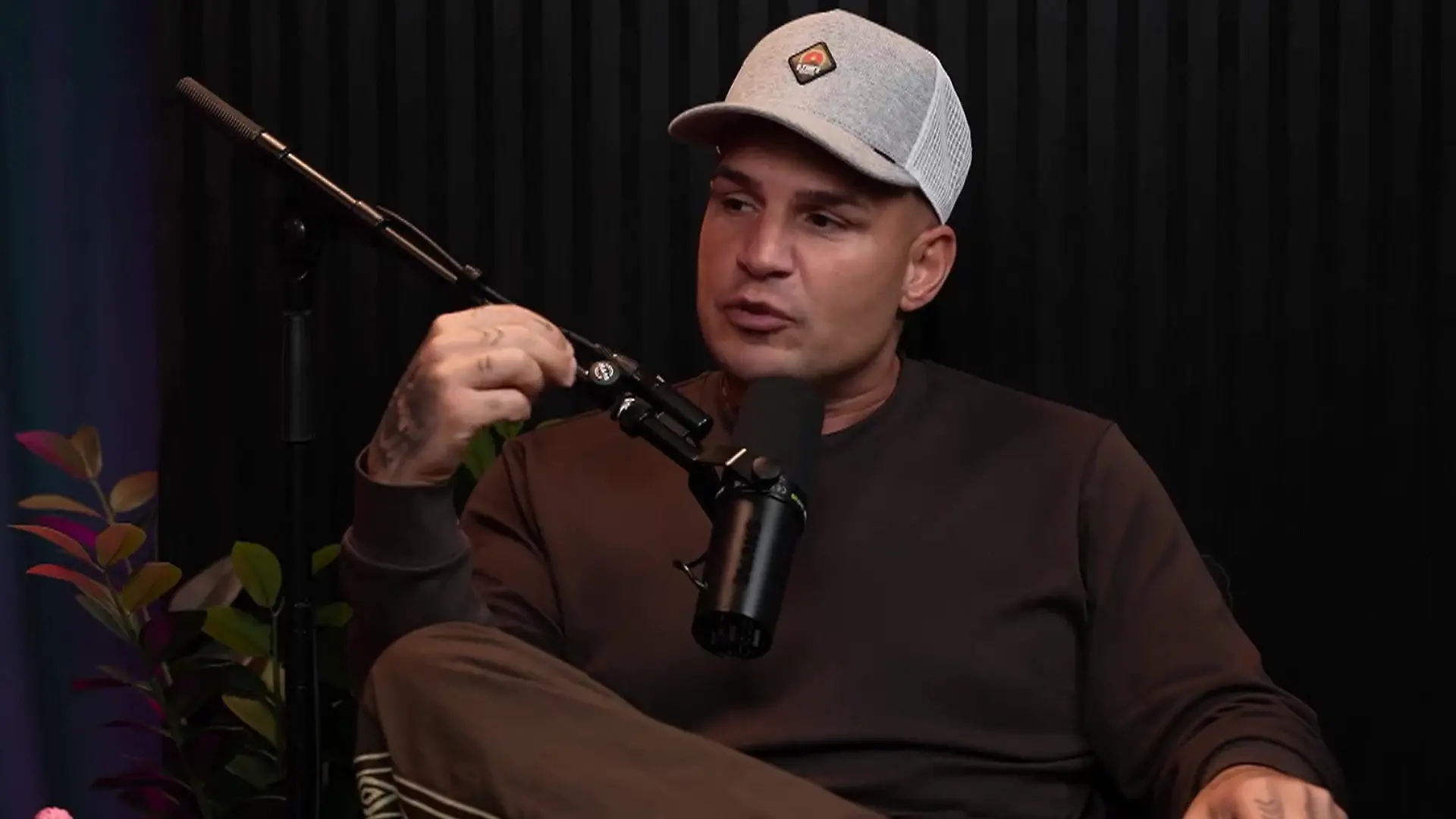 „Halt die Schnauze!" Pietro Lombardi schießt gegen schwangere Amira Aly Ausraster im Pocher-Podcast