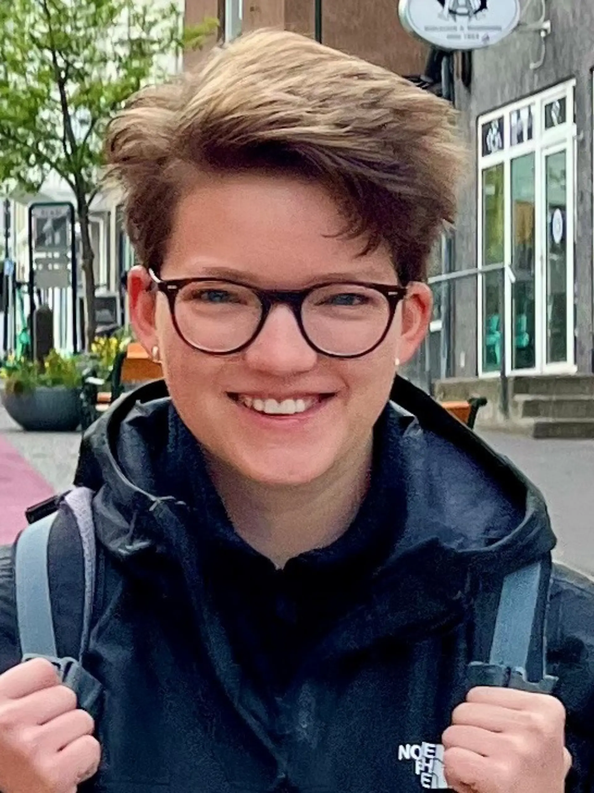 Bild zu: "Deutsche (21) in den Alpen vermisst – Polizei sucht nach Hanna"