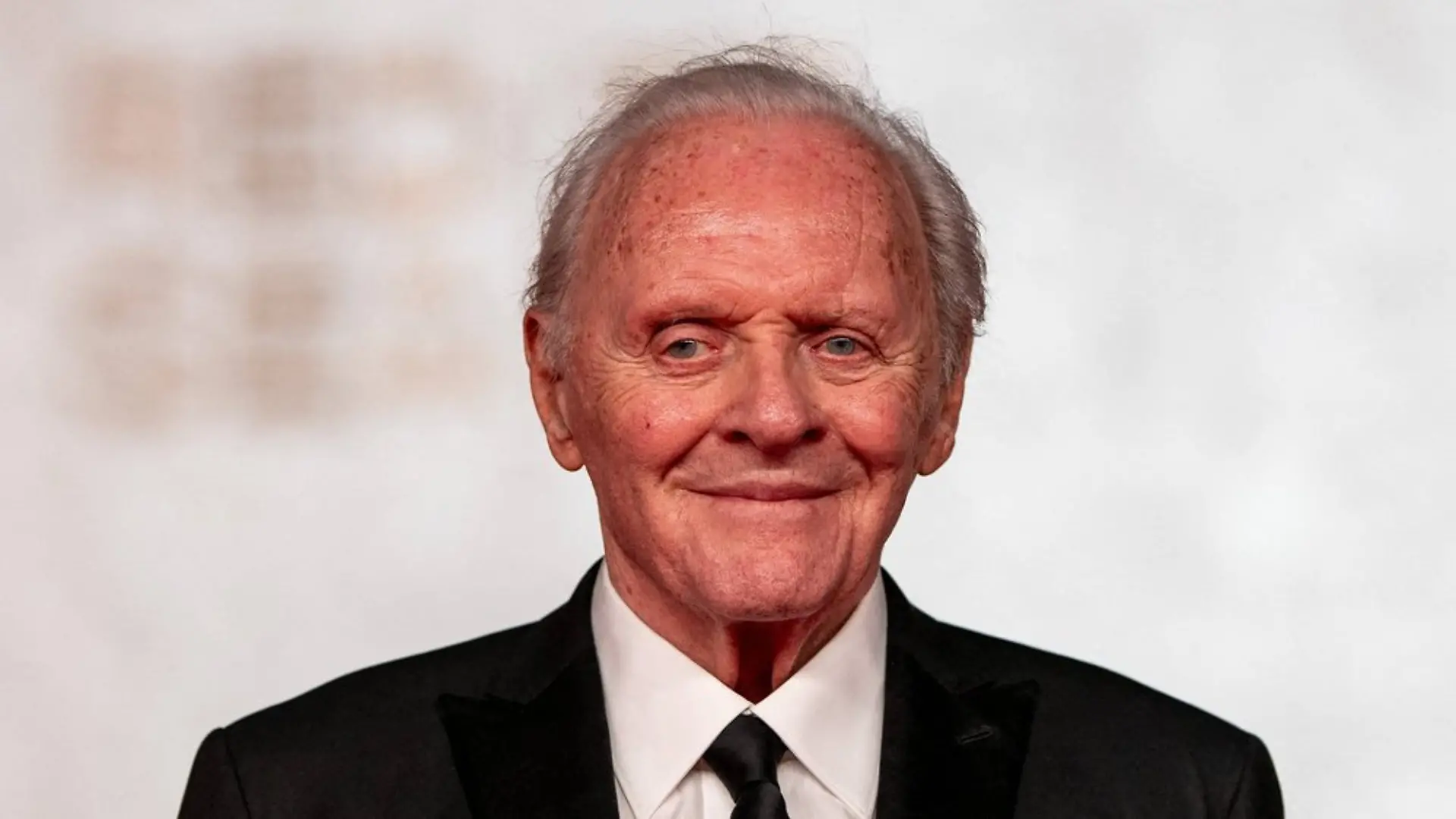 Sir Anthony Hopkins spielt im neuen Film von Guy Ritchie einen mächtigen Familienpatriarchen.
