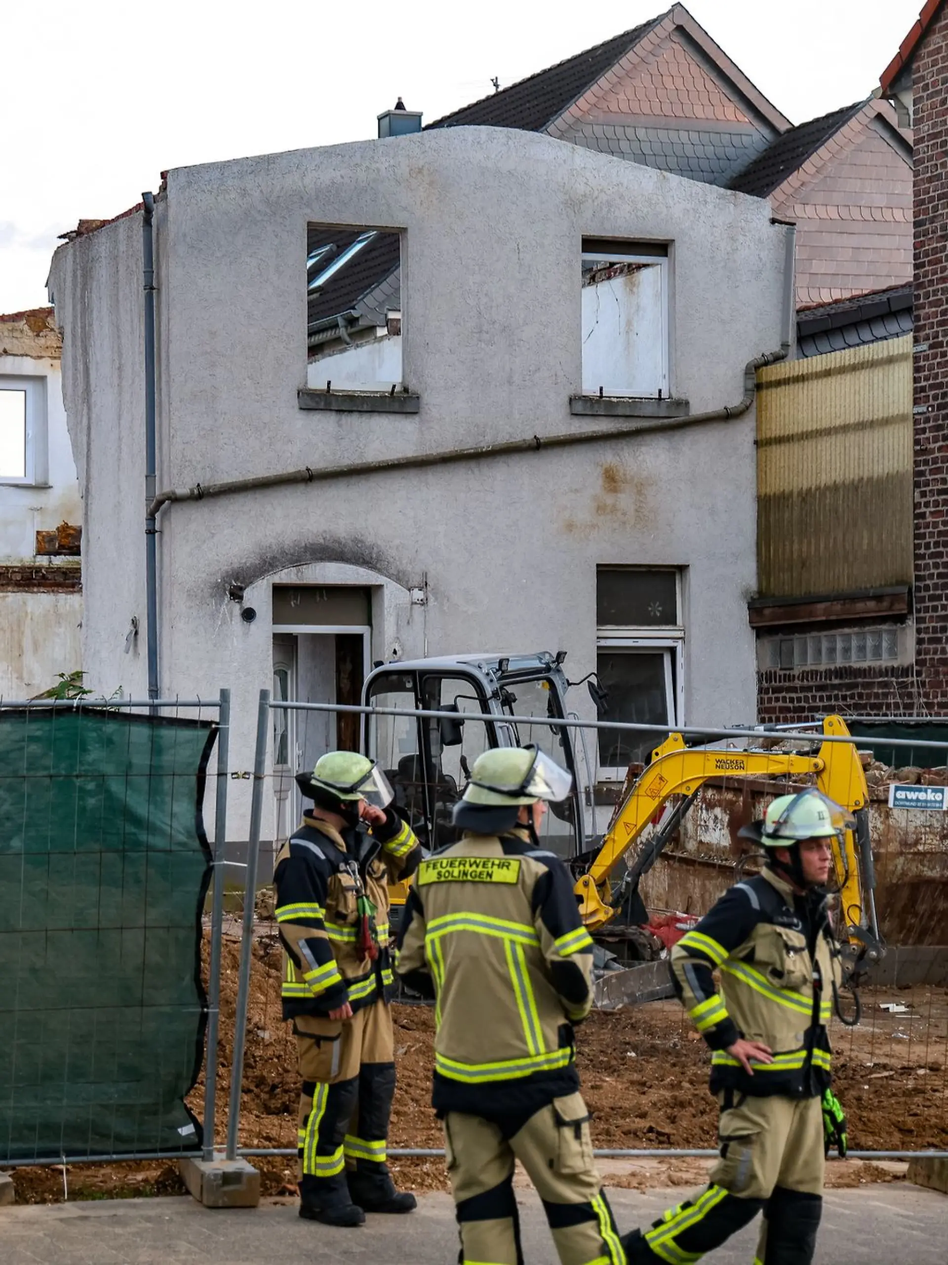 Bild zu: "Wohnhaus in Solingen wohl einsturzgefährdet"