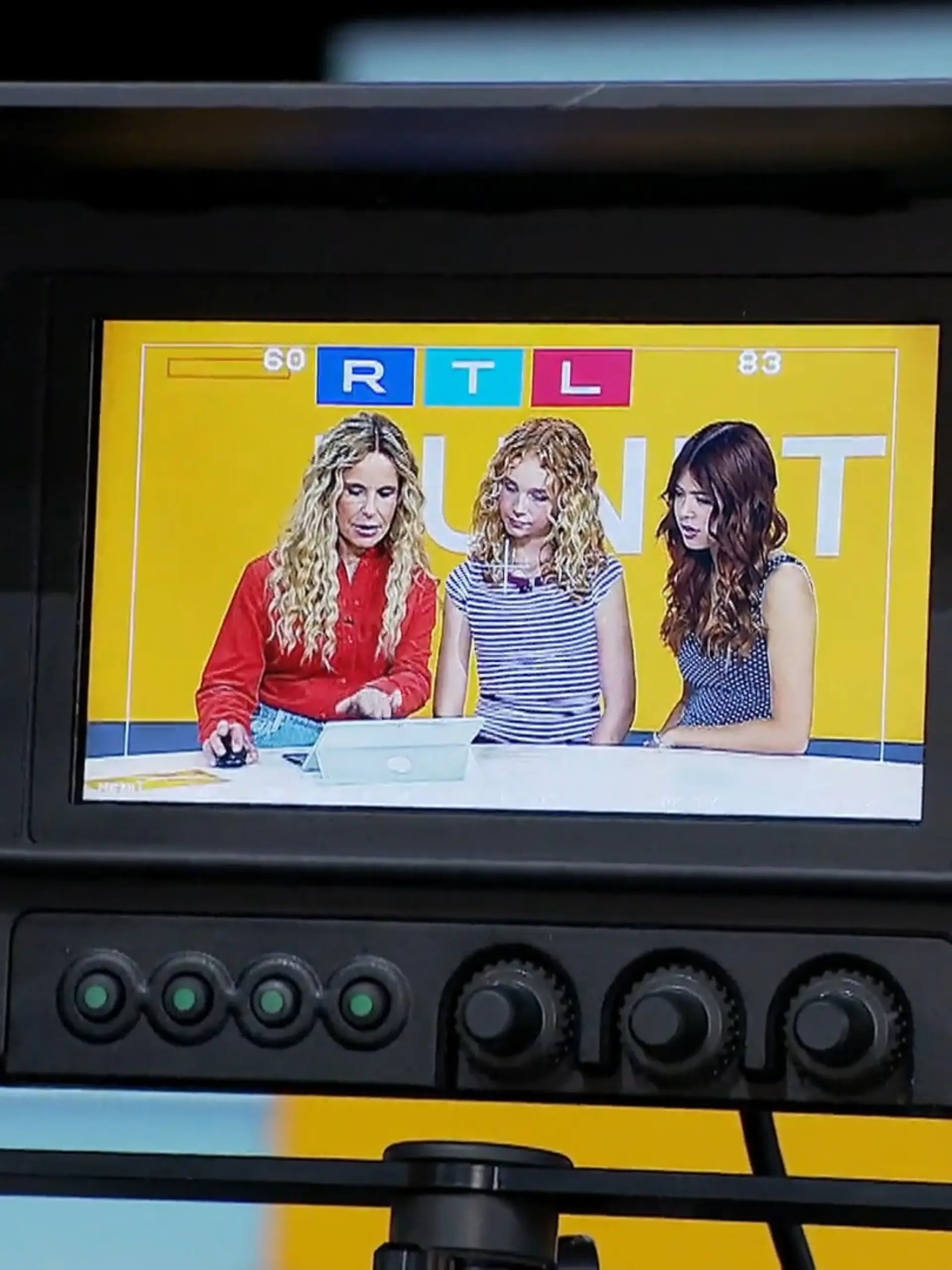 Bild zu: "Bibi Blocksberg zu Besuch im "Punkt 12"-Studio"