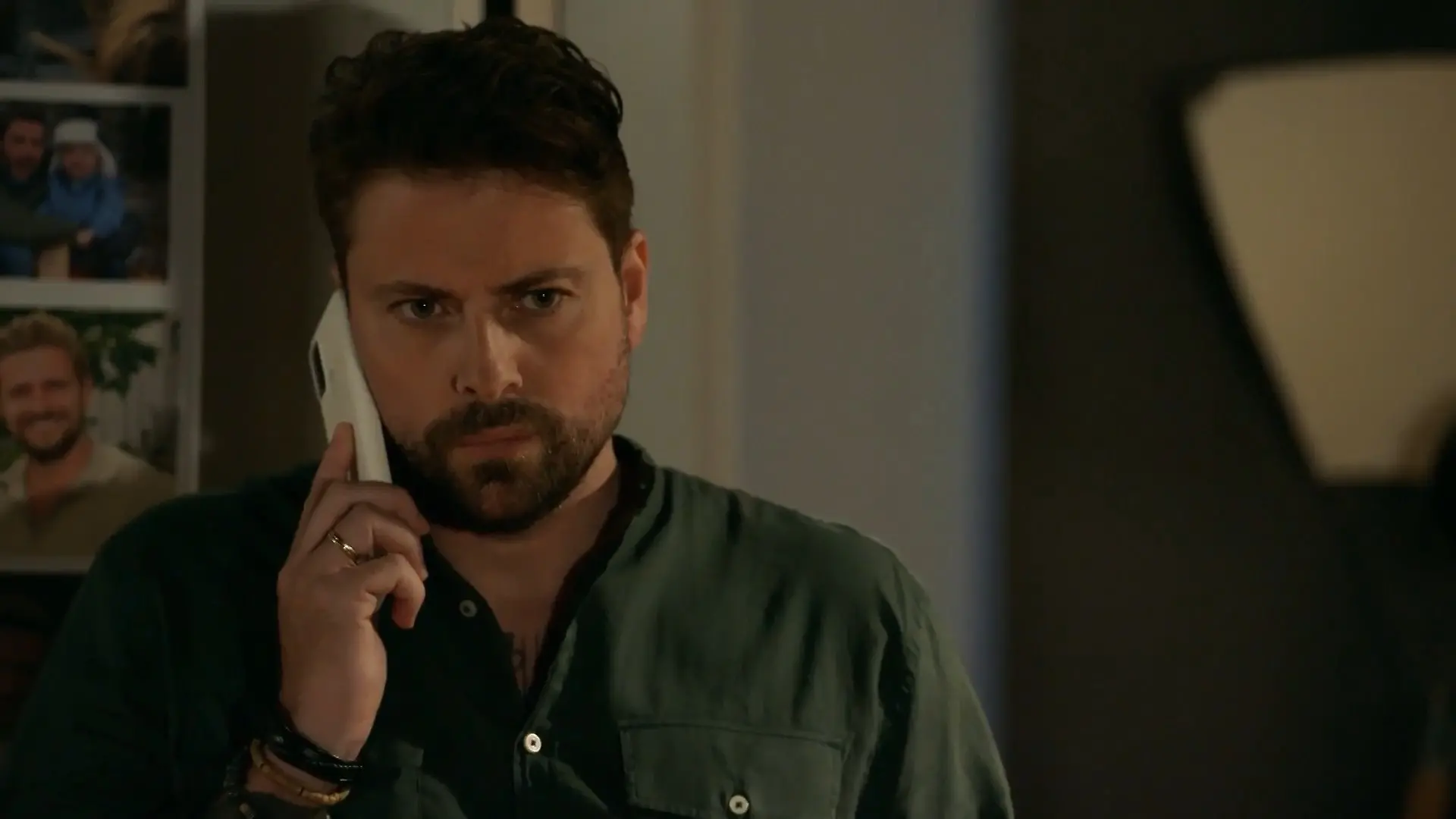 John wartet vergeblich auf Benni – dann klingelt das Telefon GZSZ-Folge 8618 vom 29. September 2026 bei RTL