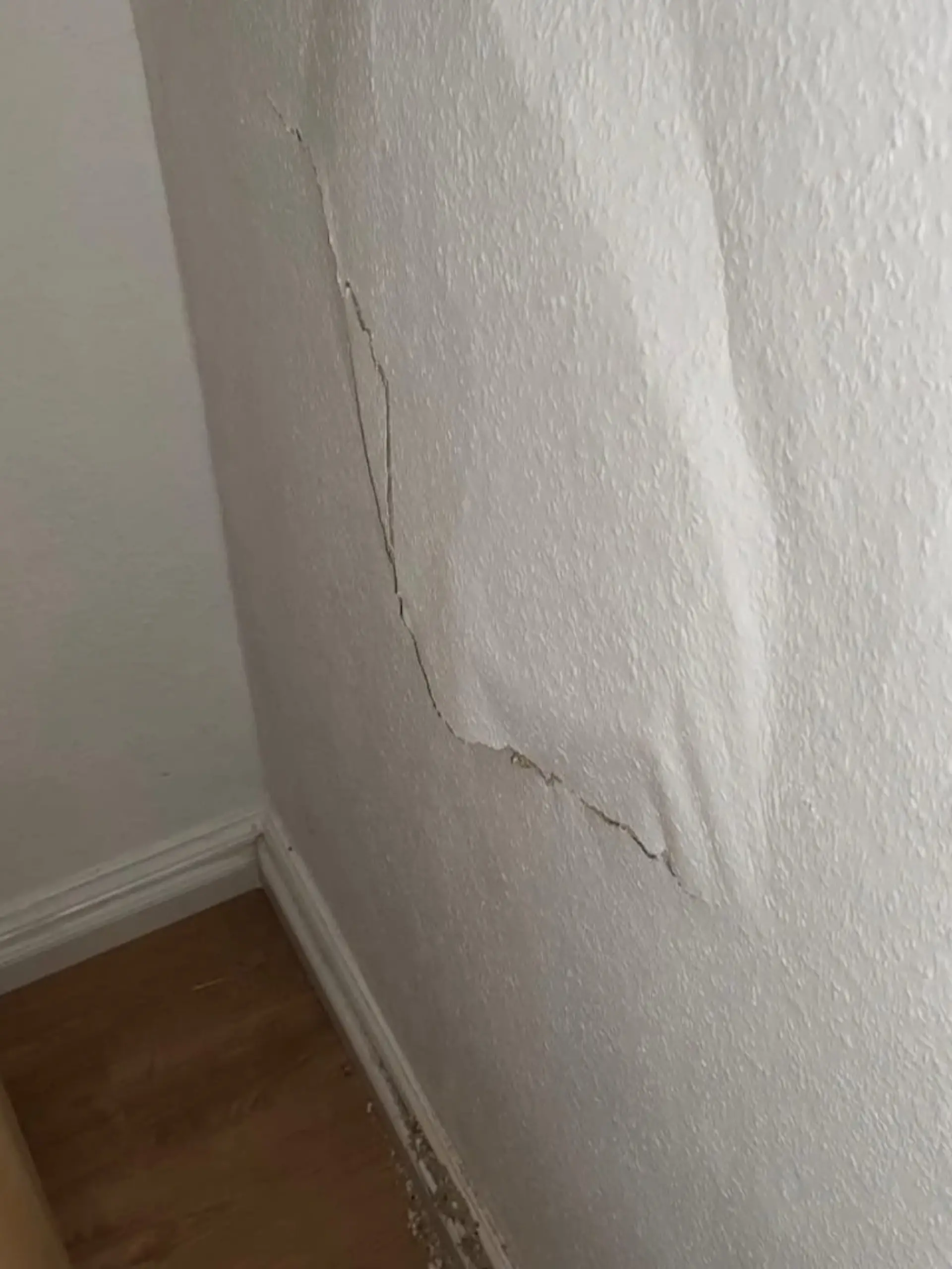 Bild zu: "Wohnhaus in Solingen wohl einsturzgefährdet"