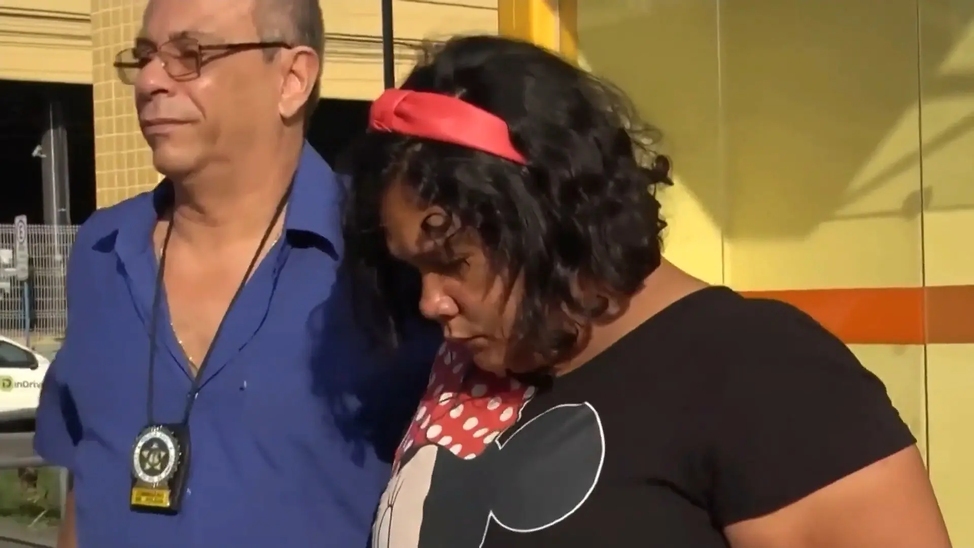38-jährige Brasilianerin gibt sich als Kind aus und täuscht Pflegefamilie Betrügerin entlarvt