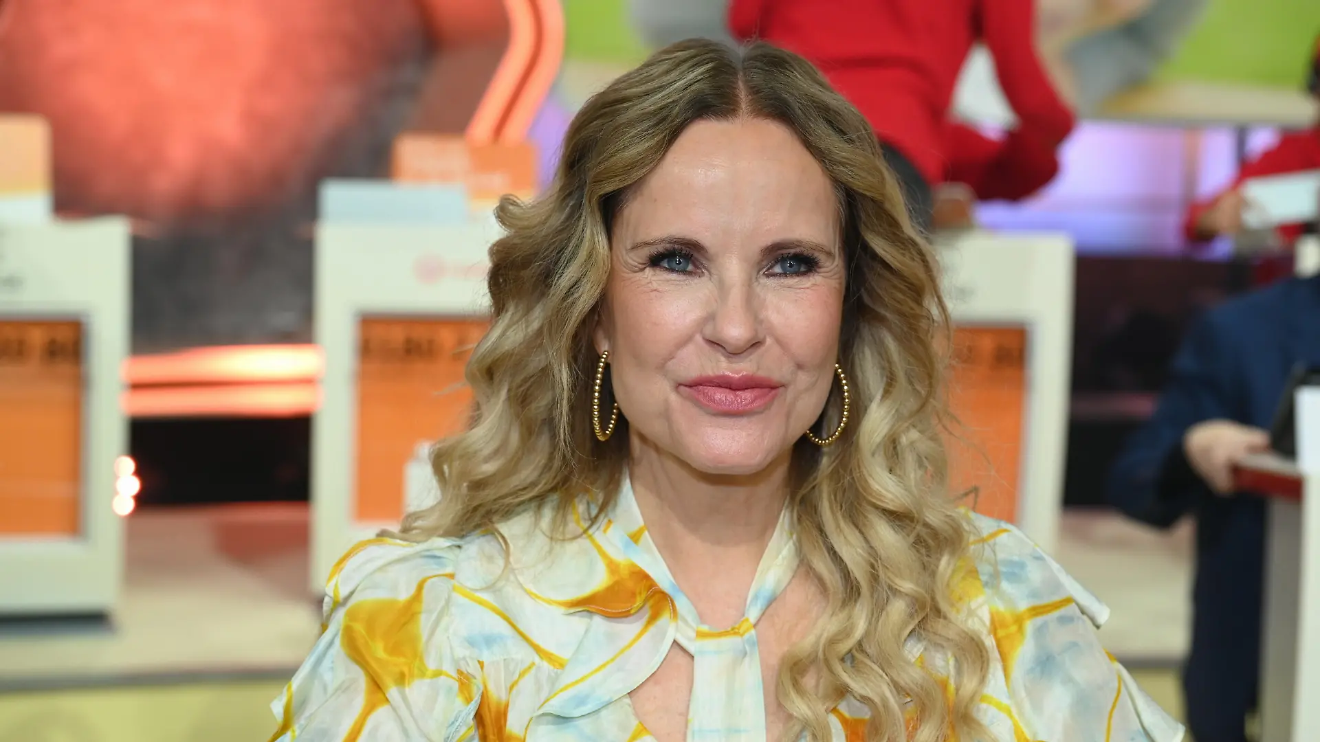 Moderatorin Katja Burkard nimmt am 30. RTL Spendenmarathon wir helfen Kindern 2025 teil