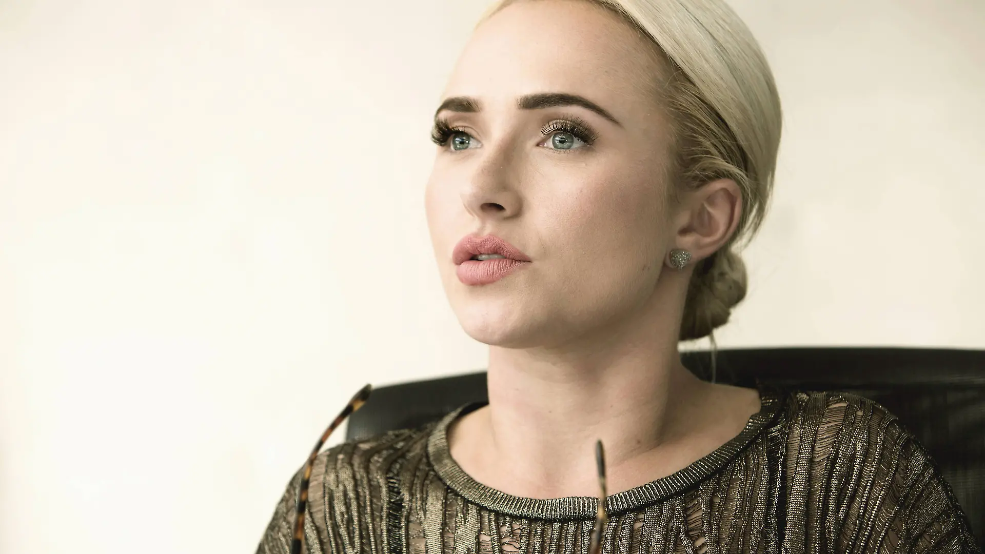 March 2, 2017 - Hollywood, California, U.S. - HAYDEN PANETTIERE promotes TV series Nashville. Hayden Leslie Panettiere (born August 21, 1989) is an American actress, model, singer, and activist. She is known for her roles as cheerleader Claire Bennet on the NBC sci-fi series Heroes (2006-10), Juliette Barnes in the ABC/CMT musical-drama series Nashville (2012-present) and Kairi in the video game series Kingdom Hearts. A native of New York City, she first appeared in a commercial at the age of 11 months. She began her acting career by playing Sarah Roberts on One Life to Live (1994-97), and Lizzie Spaulding on Guiding Light (1996-2000), before starring at age 10 as Sheryl Yoast in the Disney feature film Remember the Titans. Other notable roles include her portrayal of the title character in the true crime drama Amanda Knox: Murder on Tr PUBLICATIONxINxGERxSUIxAUTxONLY - ZUMAg203 20170302_zap_g203_005 Copyright: xArmandoxGallox