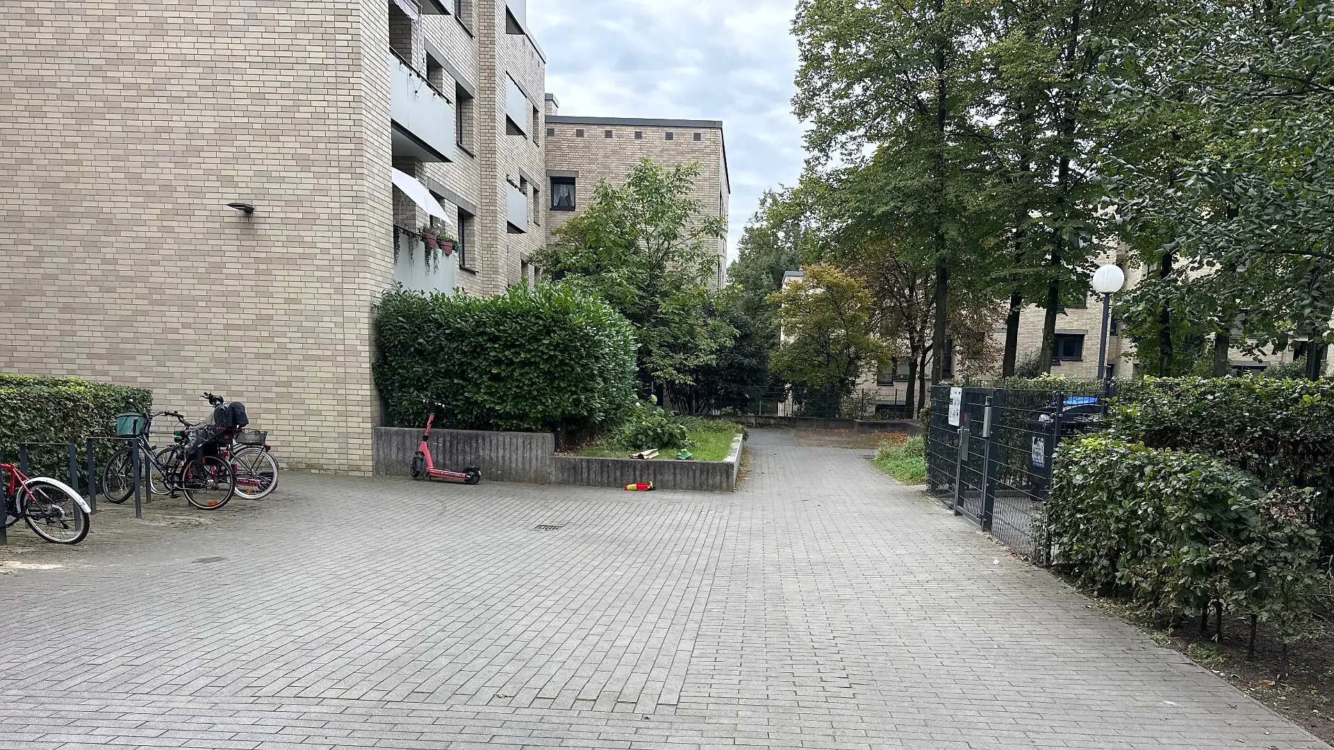 Wurde in dem ruhigen Wohnkomplex in Hamburg ein perfider Mordplan ausgeheckt?