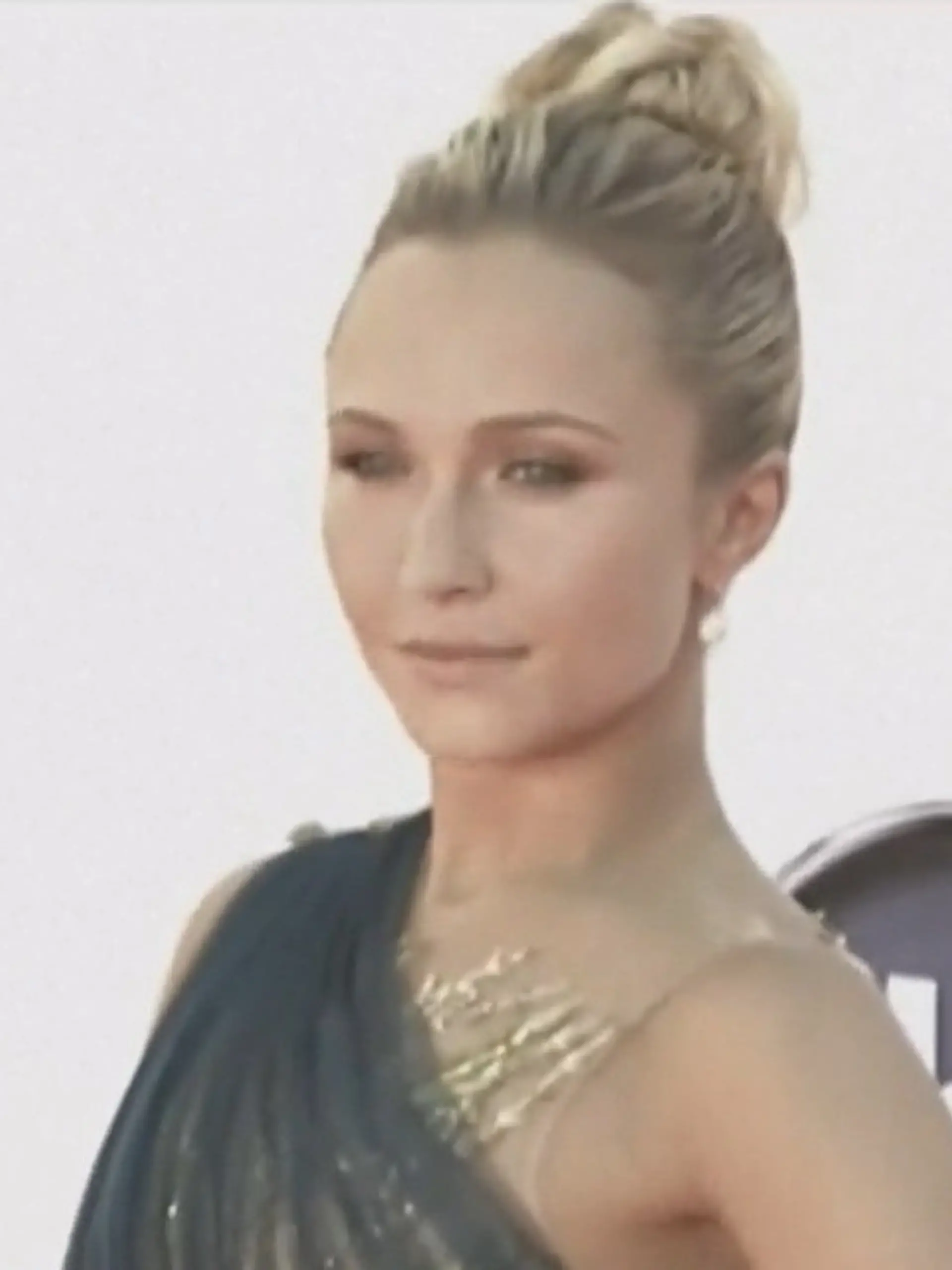 Bild zu: "Todesursache enthüllt! Daran starb Hollywood-Star Hayden Panettiere (†36)"