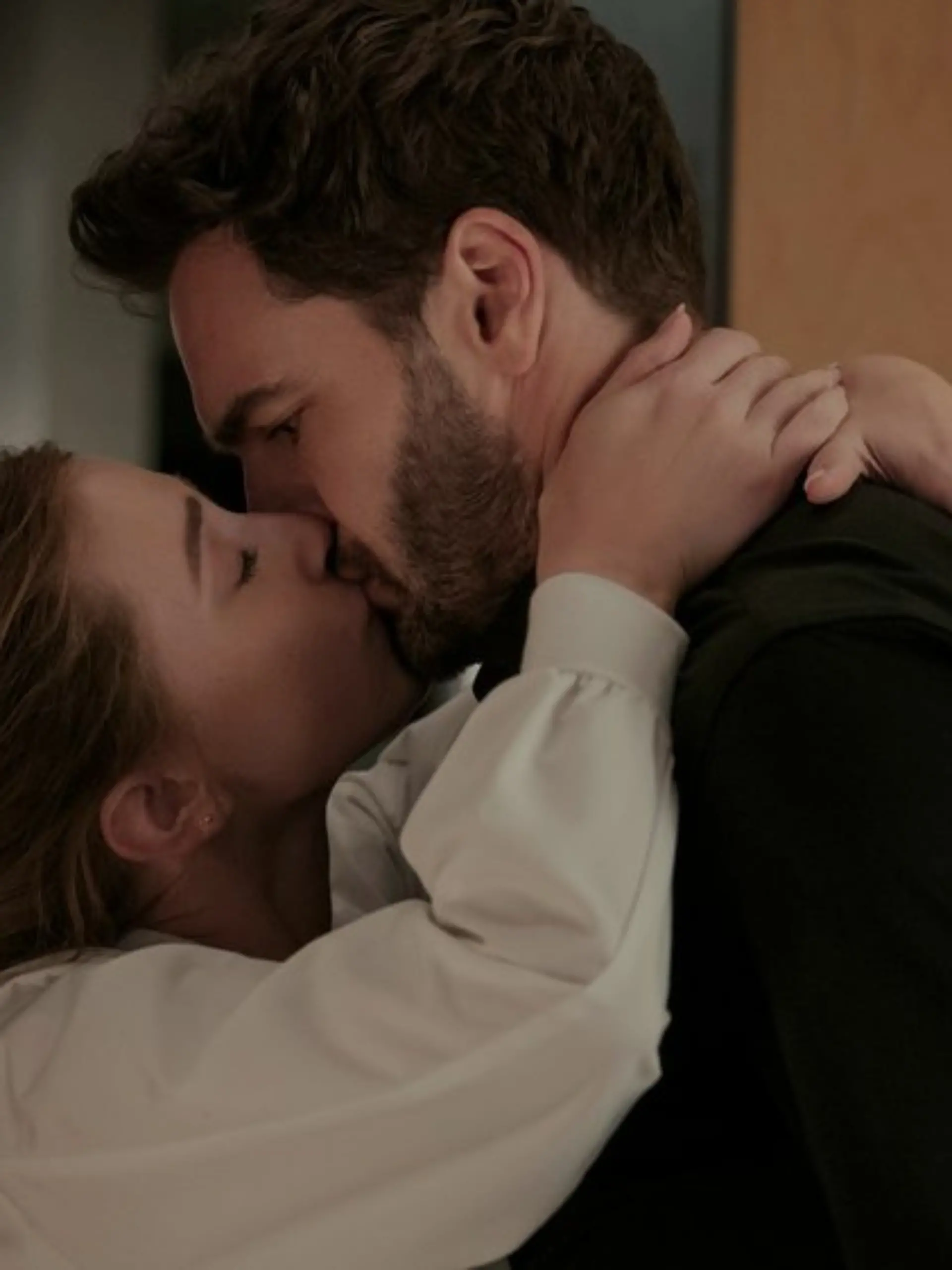 Die Rollen von Lili Reinhart und Tom Bateman in "Die theoretische Unwahrscheinlichkeit von Liebe" basieren ursprünglich auf "Star Wars"-Figuren.