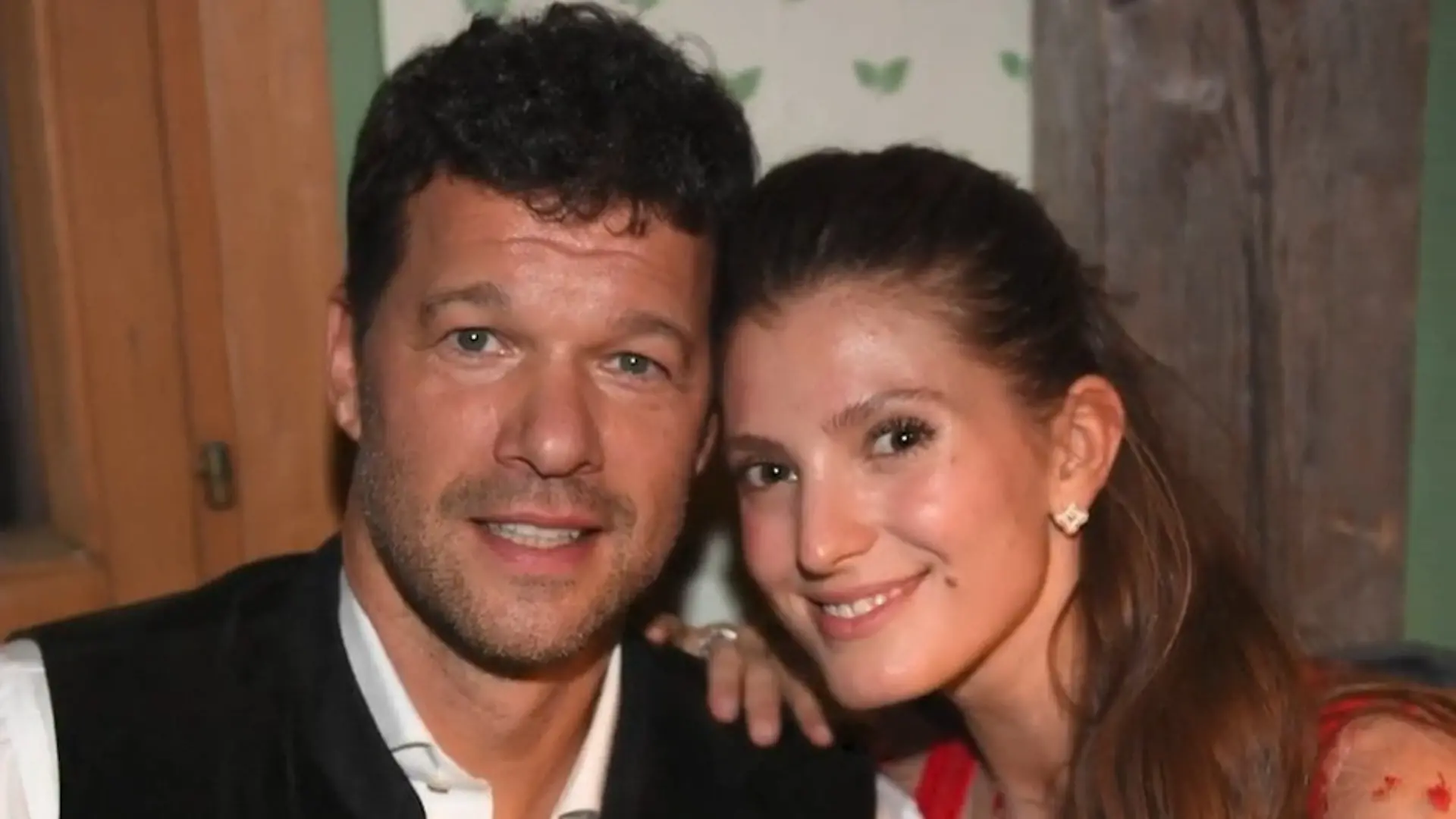 Michael Ballack verlobt? Ring von Sophia (26) sorgt für Wirbel Nach vier Jahren Beziehung