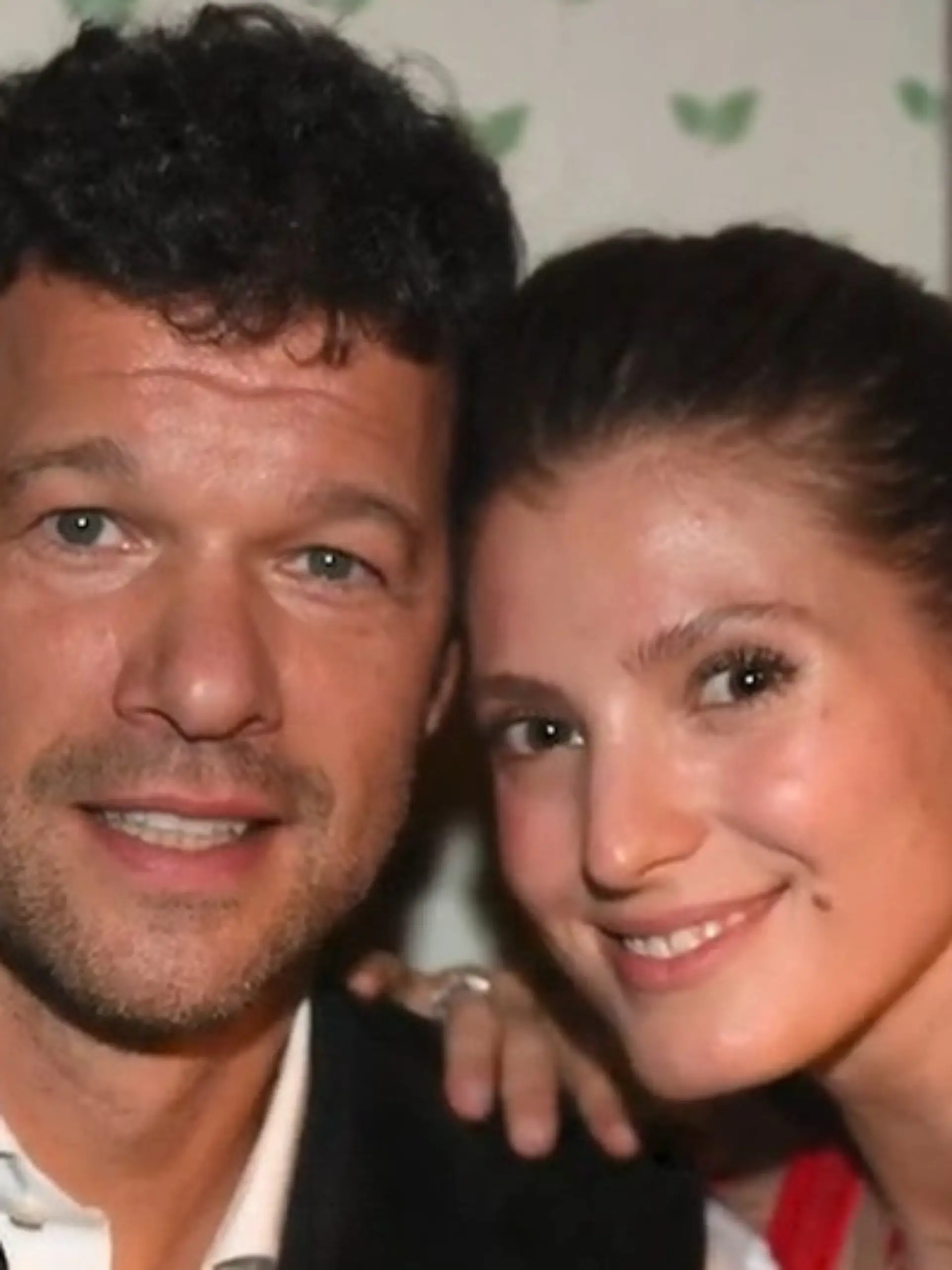 Bild zu: "Michael Ballack verlobt? Ring von Sophia (26) sorgt für Wirbel"